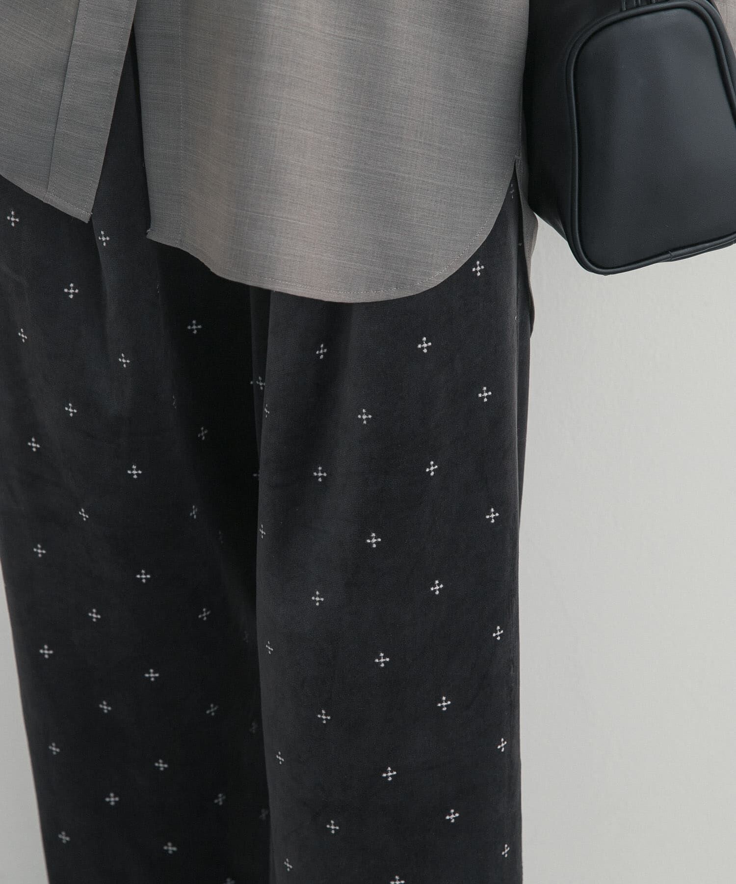 URBAN RESEARCH DOORS「刺繍ベロアイージーパンツ 26AW」|その他|