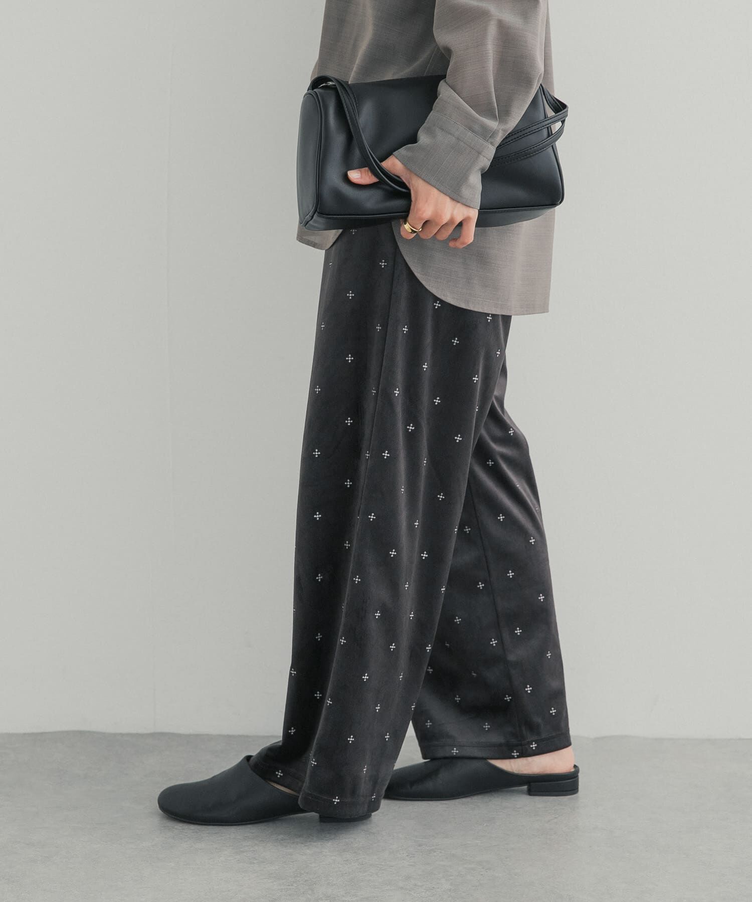 URBAN RESEARCH DOORS「刺繍ベロアイージーパンツ 26AW」|その他|