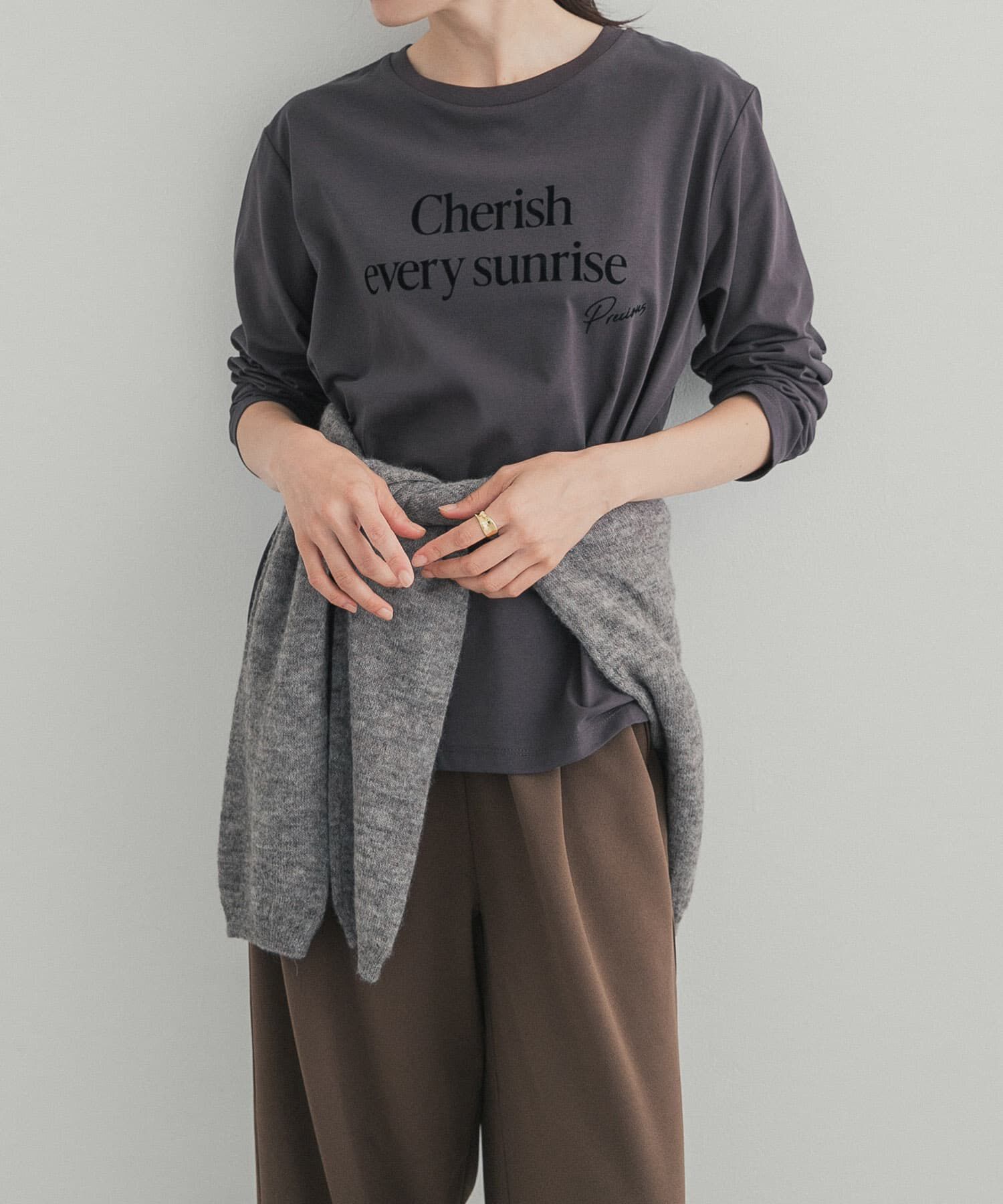 URBAN RESEARCH DOORS「フロッキーロゴプリントロングTシャツ 26AW」|Tシャツ・カットソー|