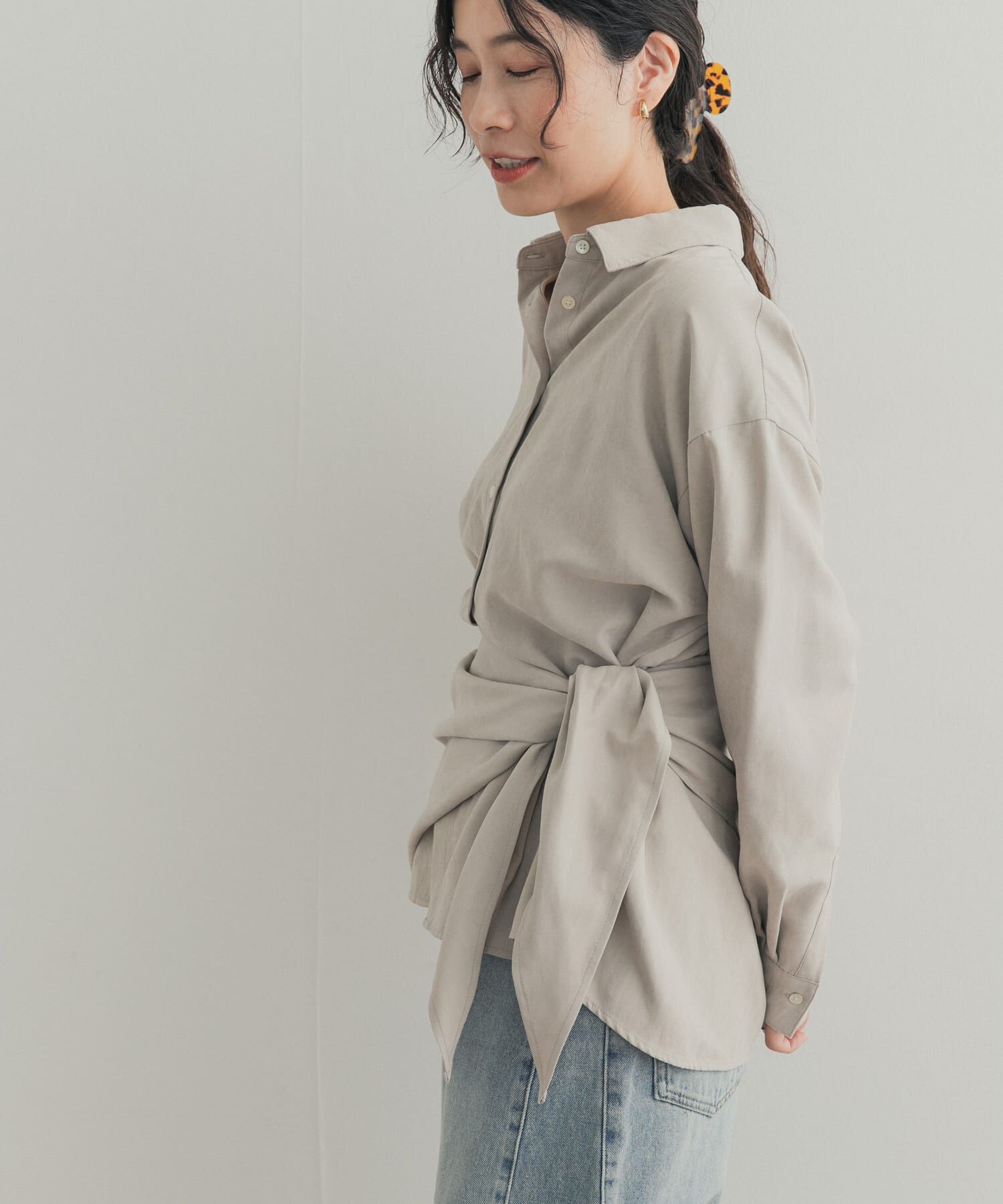 URBAN RESEARCH DOORS「『WEB限定』スカーフ付きピーチ起毛シャツ」|シャツ・ブラウス|