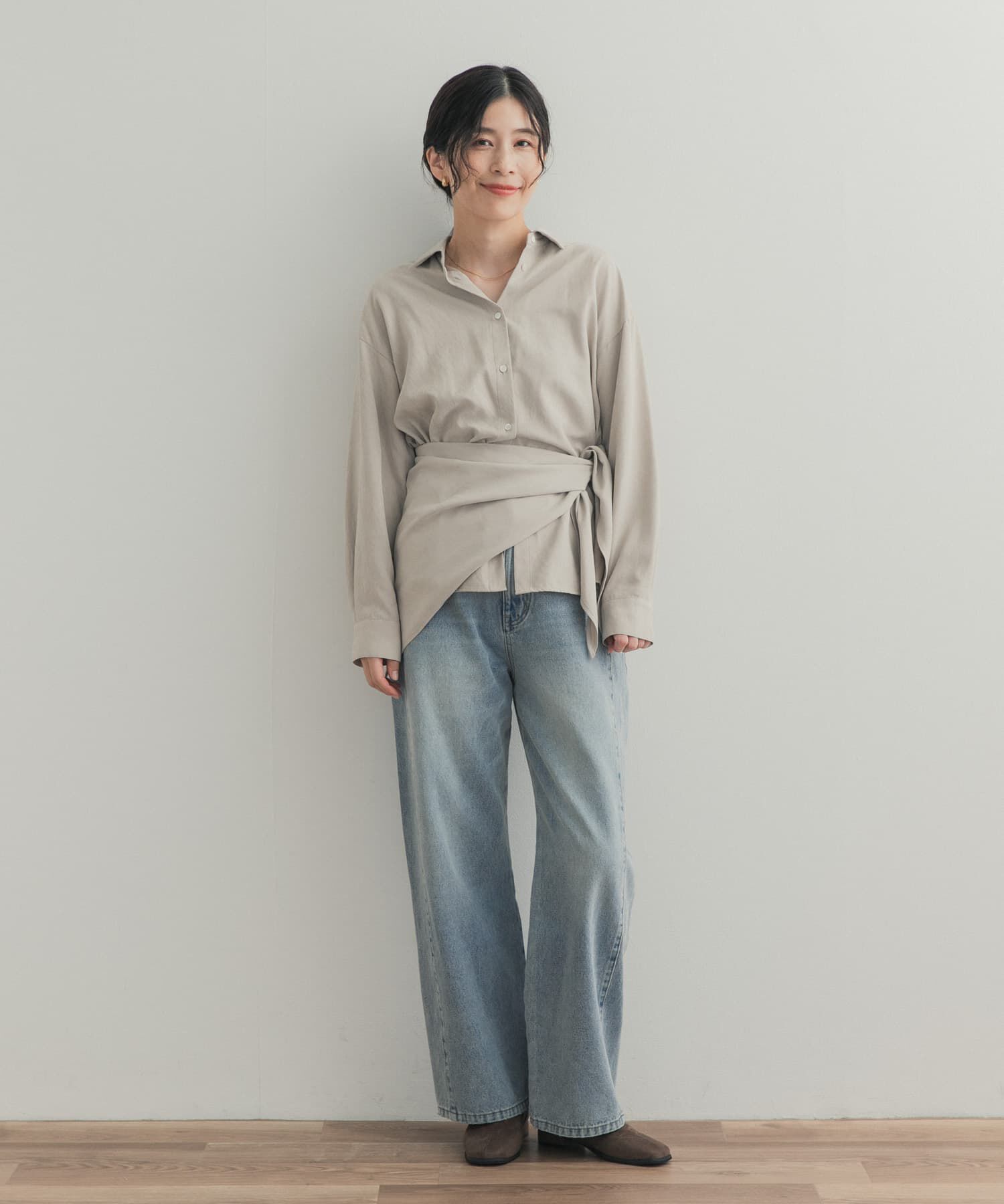 URBAN RESEARCH DOORS「『WEB限定』スカーフ付きピーチ起毛シャツ」|シャツ・ブラウス|