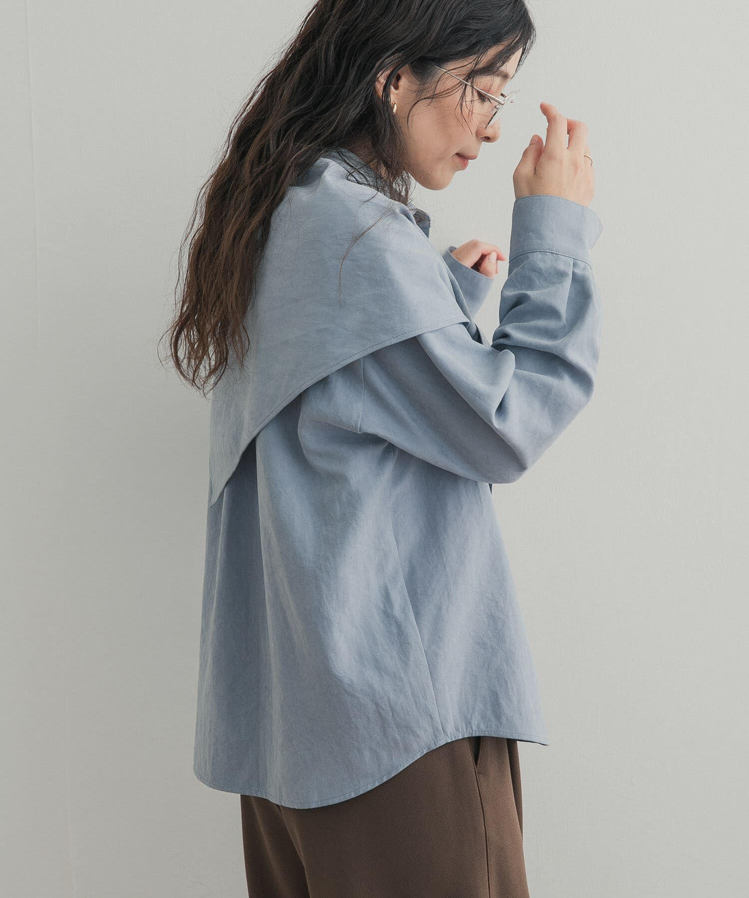 URBAN RESEARCH DOORS「『WEB限定』スカーフ付きピーチ起毛シャツ」|シャツ・ブラウス|