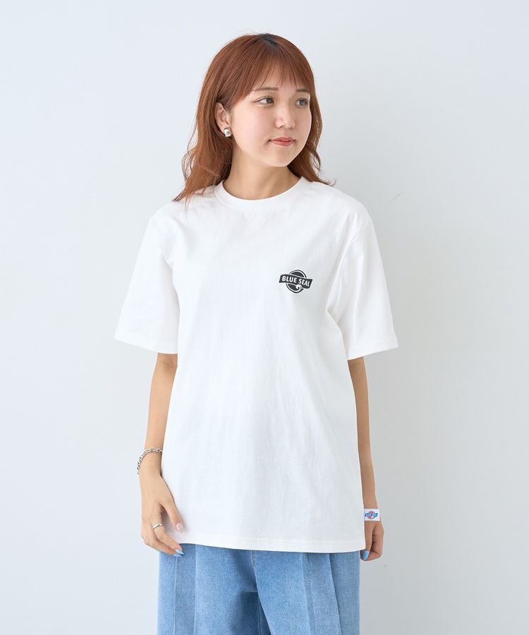 AMERICAN HOLIC「【沖縄・EC限定 BLUE SEAL】ジョニーフォトTシャツ」|Tシャツ・カットソー|