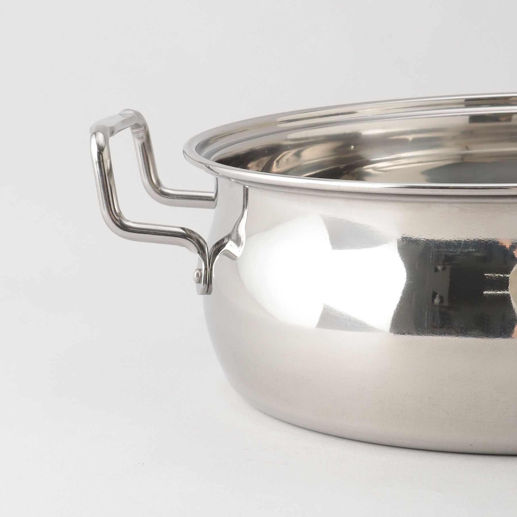 212 KITCHEN STORE「和粋 ステンレス製土鍋風卓上鍋26cm(目皿付)」|食器・キッチングッズ|