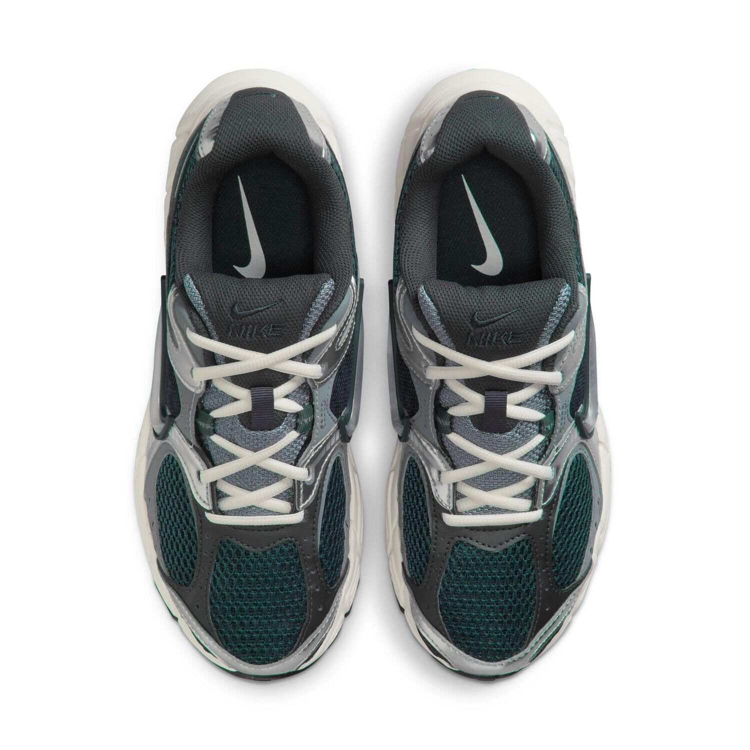 NIKE「【NIKE】W V5 RNR」|スニーカー|