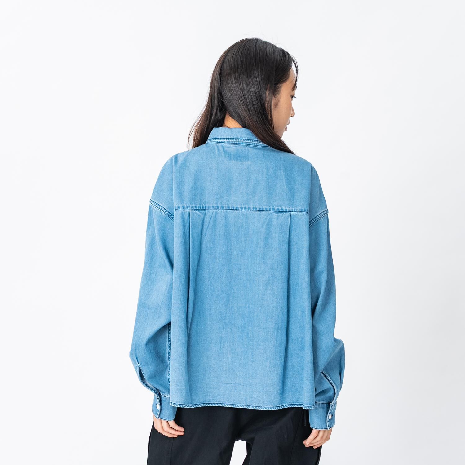 VANS「【VANSｱﾊﾟﾚﾙ(WJ)】W EMBROIDERY DENIM SHIRT」|Tシャツ・カットソー|