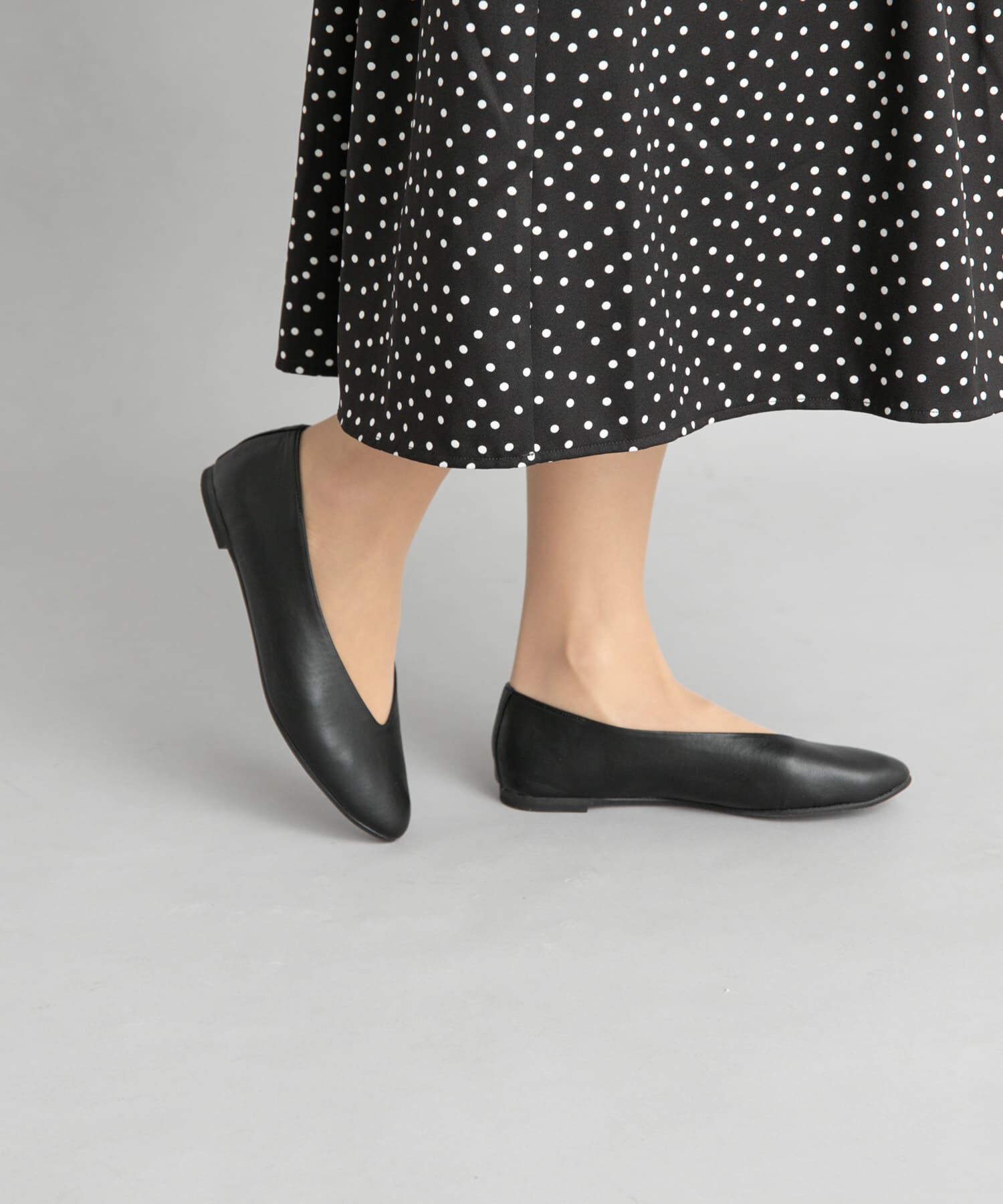URBAN RESEARCH DOORS「Vカットパンプス」|パンプス|