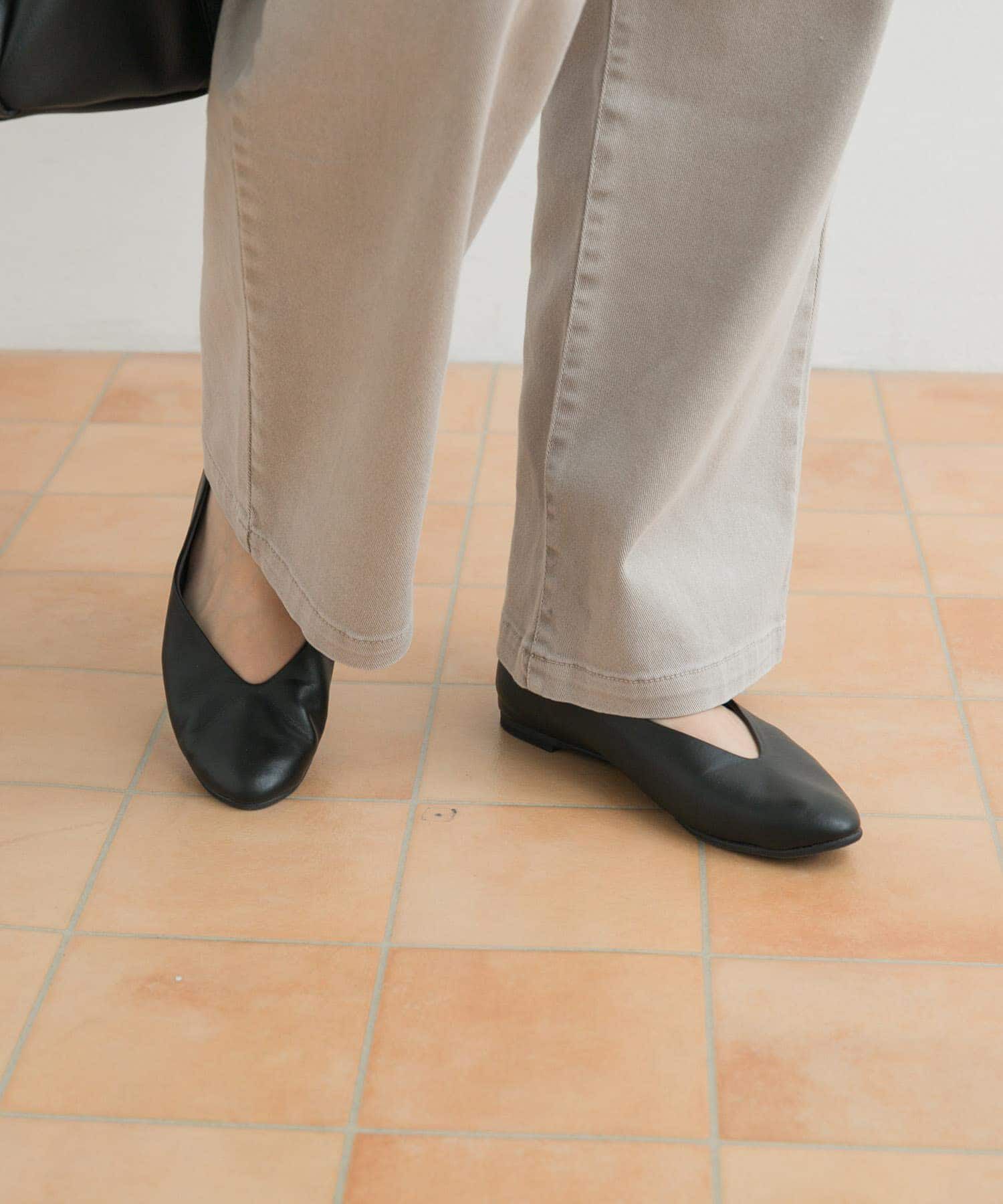 URBAN RESEARCH DOORS「Vカットパンプス」|パンプス|