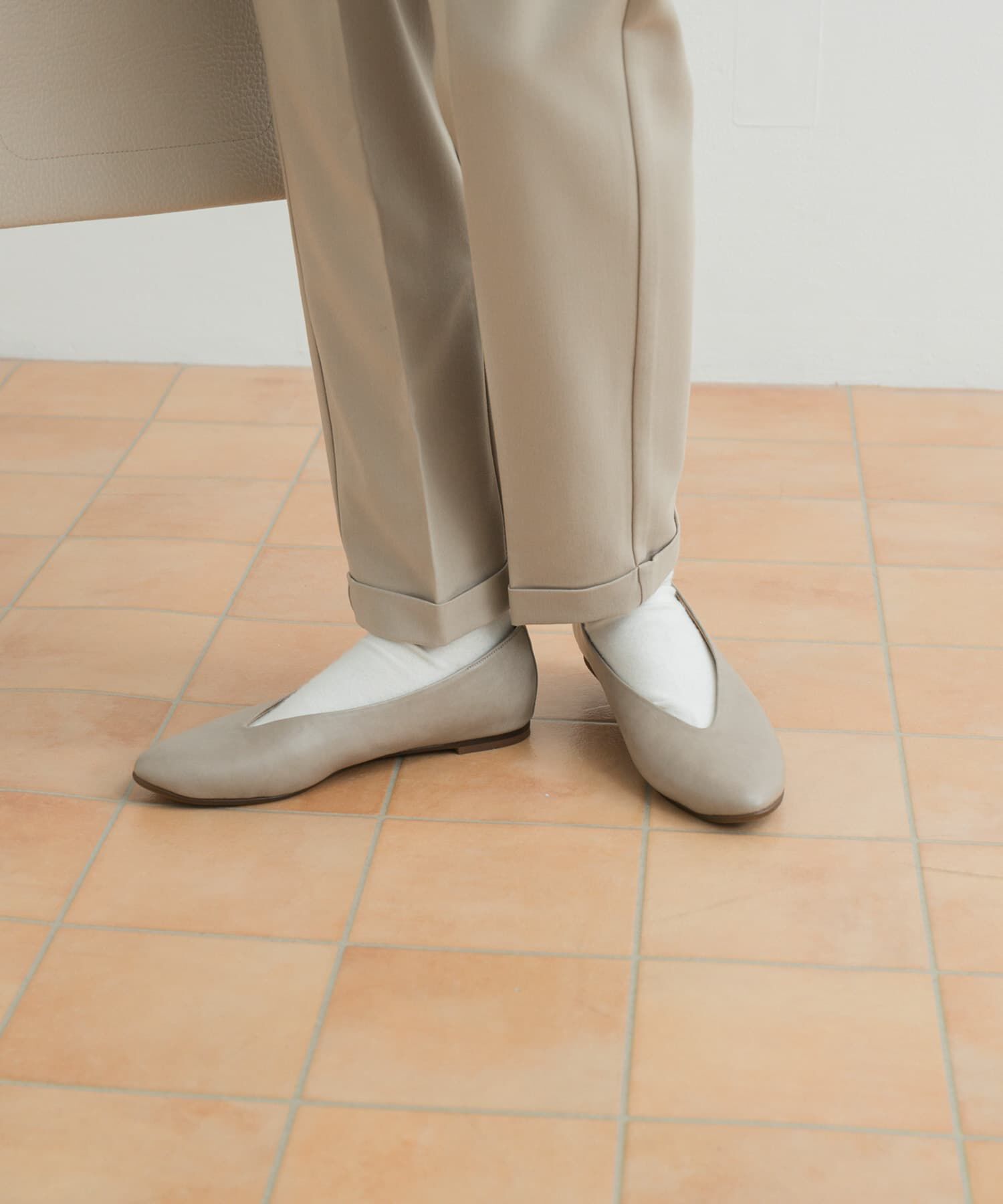 URBAN RESEARCH DOORS「Vカットパンプス」|パンプス|