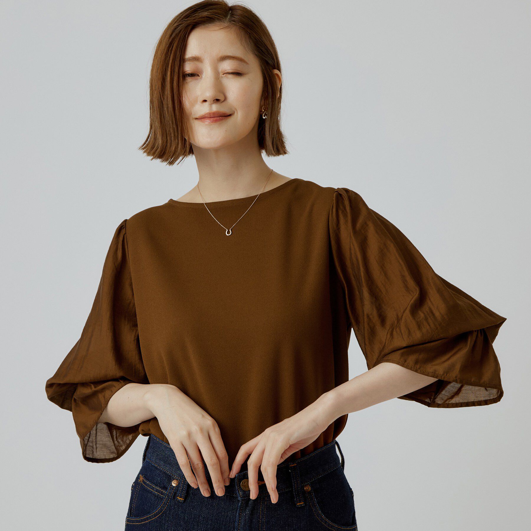 grove「異素材のふんわり袖で着映える キャンディースリーブトップス」|Tシャツ・カットソー|ブラウン(044)