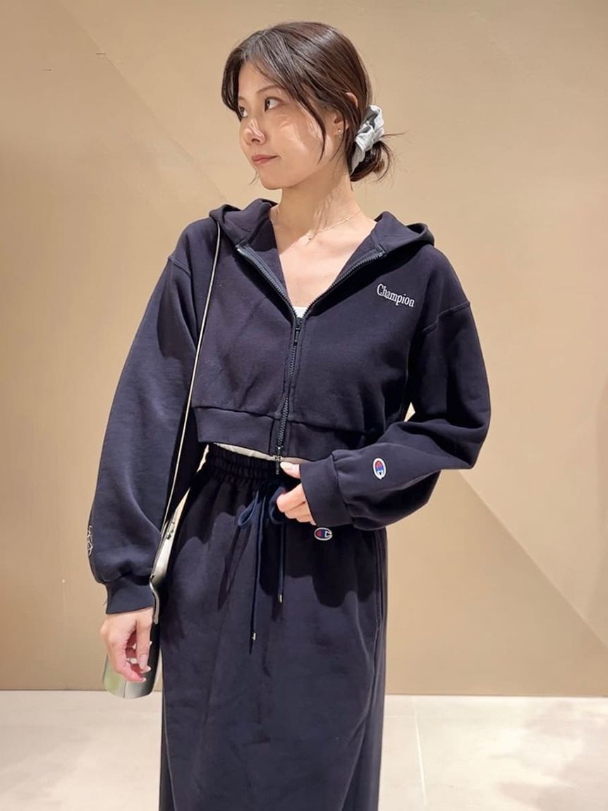 FRAY I.D「【FRAY I.D｜Champion】リバースウィーブショートフーディ」|スウェット・ジャージ|NVY