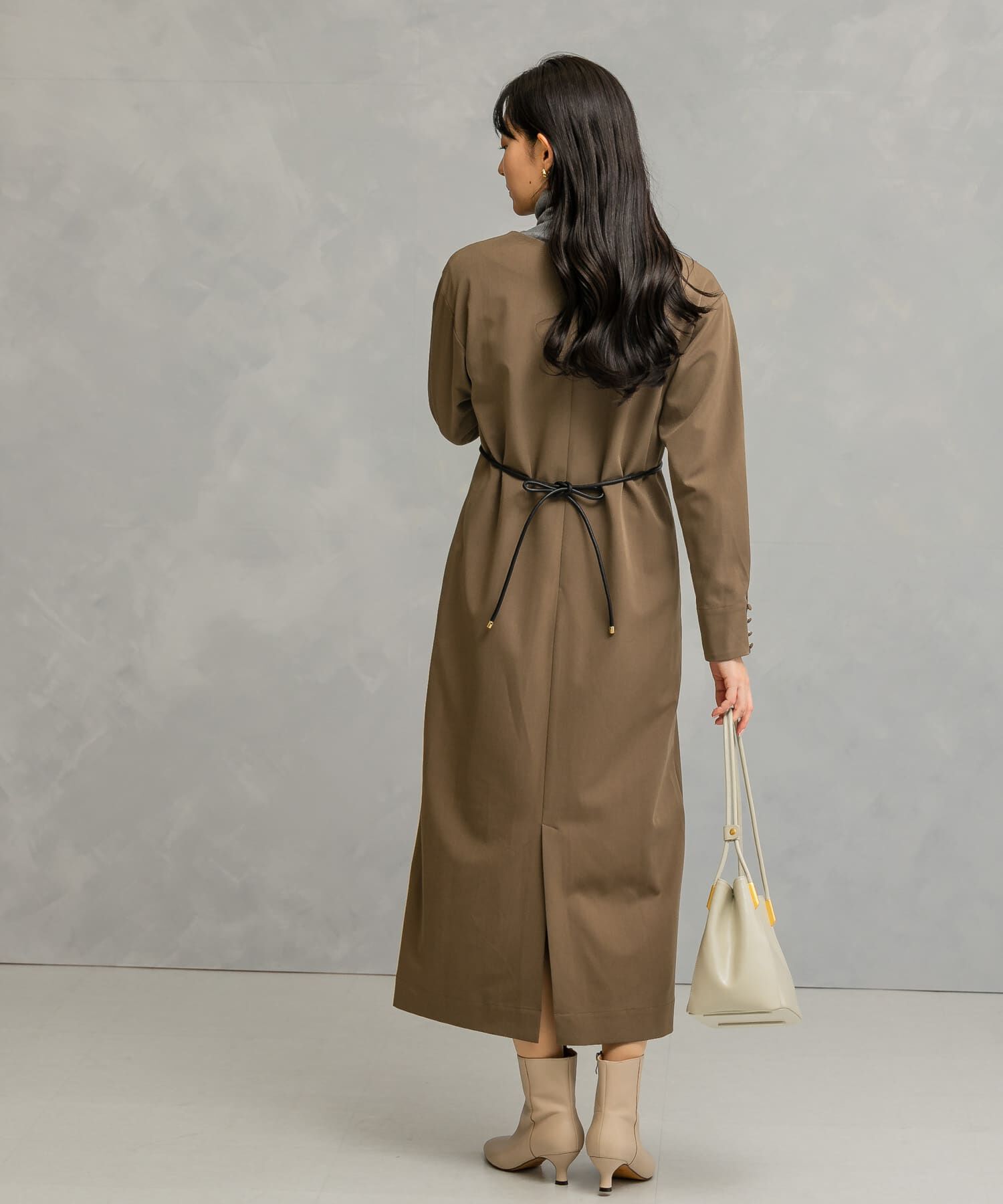 URBAN RESEARCH ROSSO「Vネックベルト付ストレートワンピース」|ワンピース|