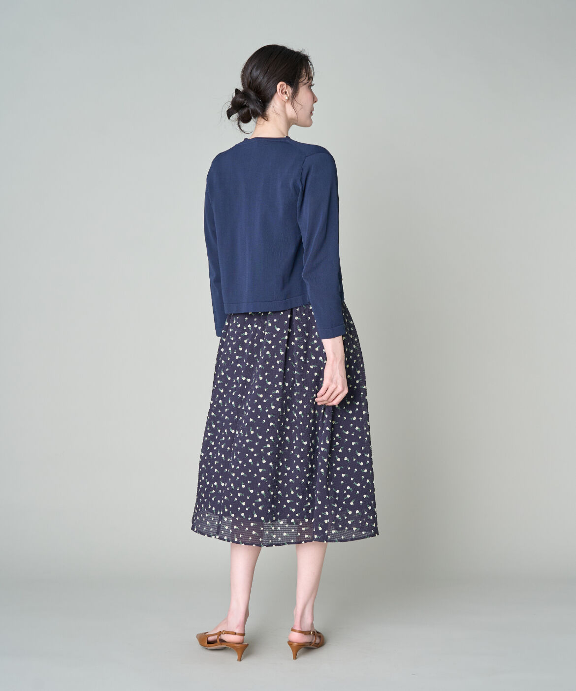 Maglie le cassetto「パールコンパクトカーディガン｜パールで華やぐ一枚」|カーディガン|