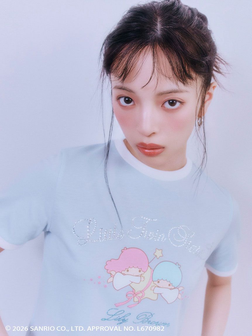 LILY BROWN「【リトルツインスターズ（キキ＆ララ）】ビジューTシャツ」|Tシャツ・カットソー|