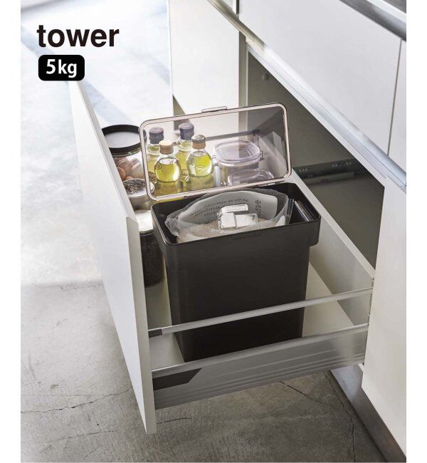 journal standard Furniture「《WEB限定予約》【tower/タワー】密閉 袋ごと米びつ 5kg 計量カップ付」|食器・キッチングッズ|ブラック