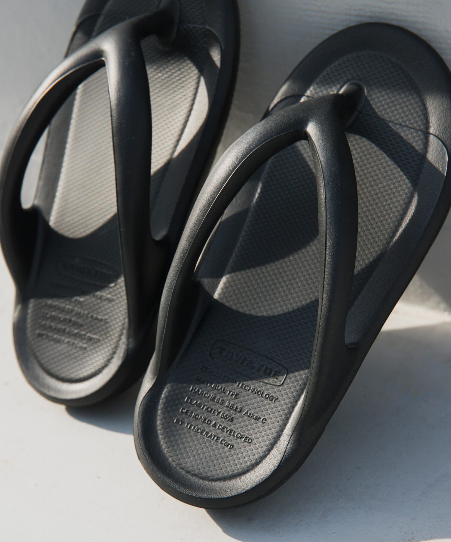 URBAN RESEARCH DOORS「TAW&TOE　ZEROVITY Flip Flop OG」|サンダル|