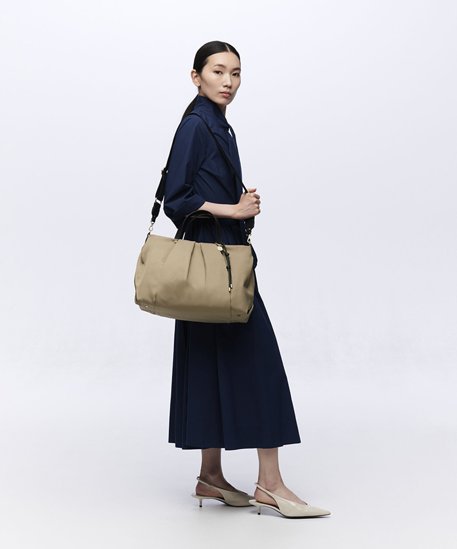 TOPKAPI TREASURE「【TREASURE TOPKAPI】Lien リヤン タックシルエット 2WAY トートバッグ  / 軽量 / A4対応」|ショルダー・メッセンジャー|