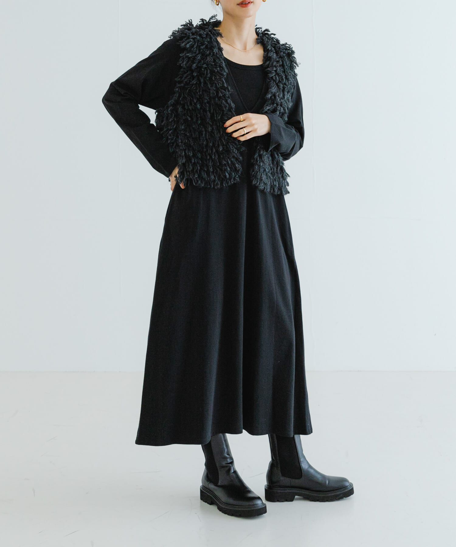URBAN RESEARCH「『MADE IN JAPAN』Vネックロングワンピース」|ワンピース|