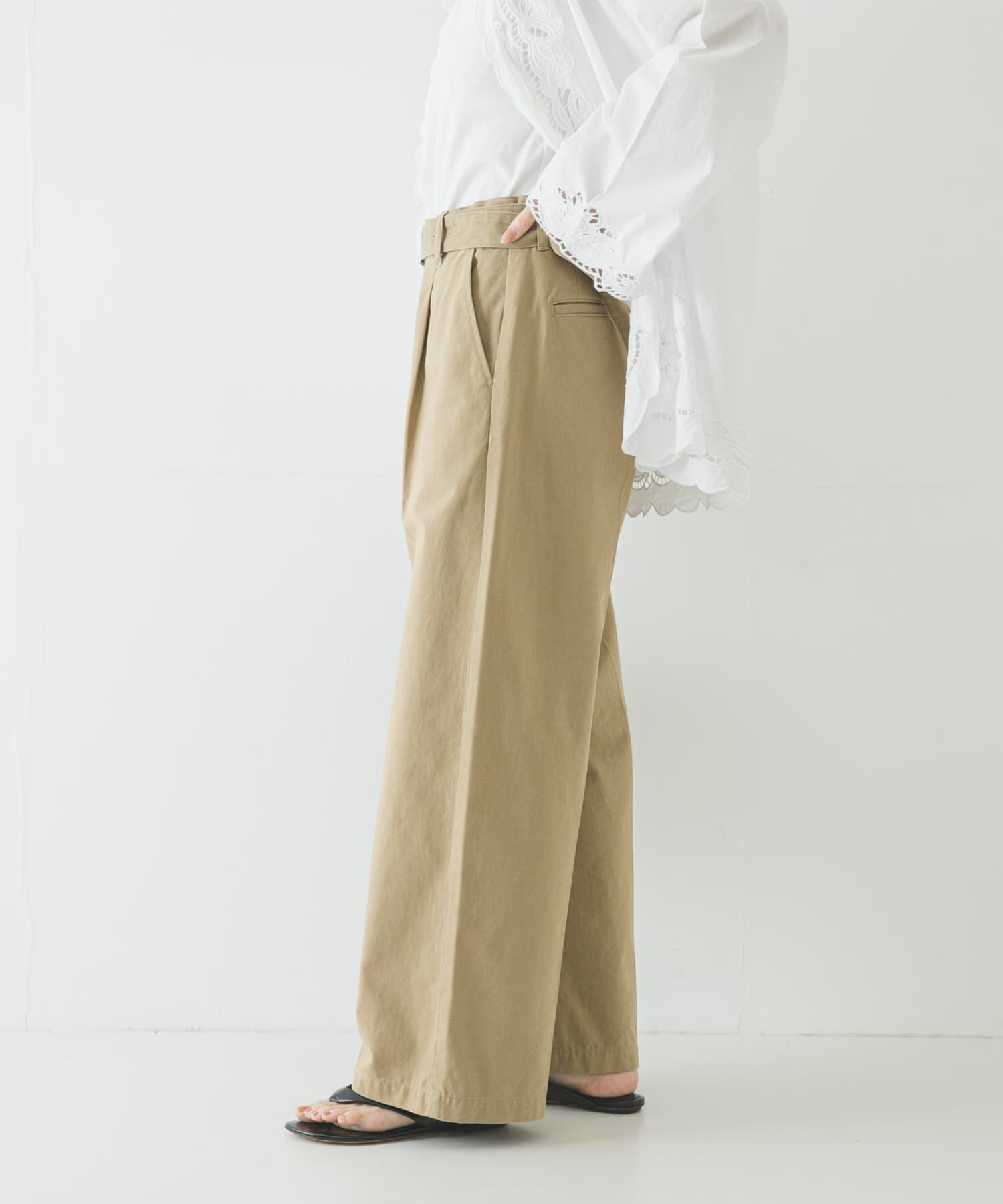 URBAN RESEARCH「『3サイズ展開』ベルト付きタックワイドチノパンツ」|その他|