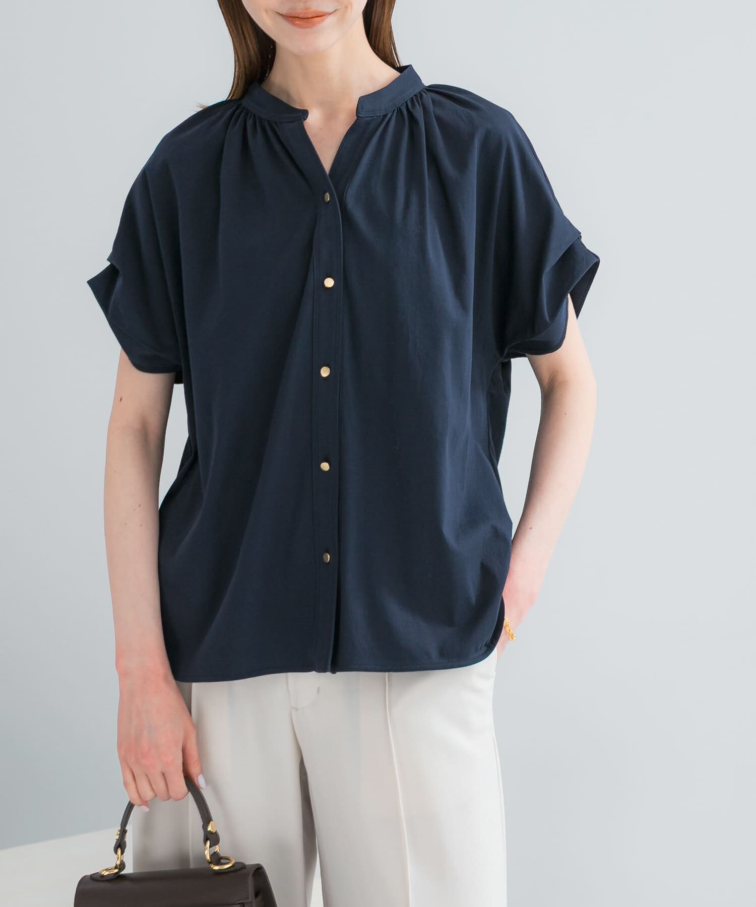 URBAN RESEARCH ROSSO「『WEB/一部店舗限定』汗染防止デザインボタンカットブラウス」|シャツ・ブラウス|ネイビー