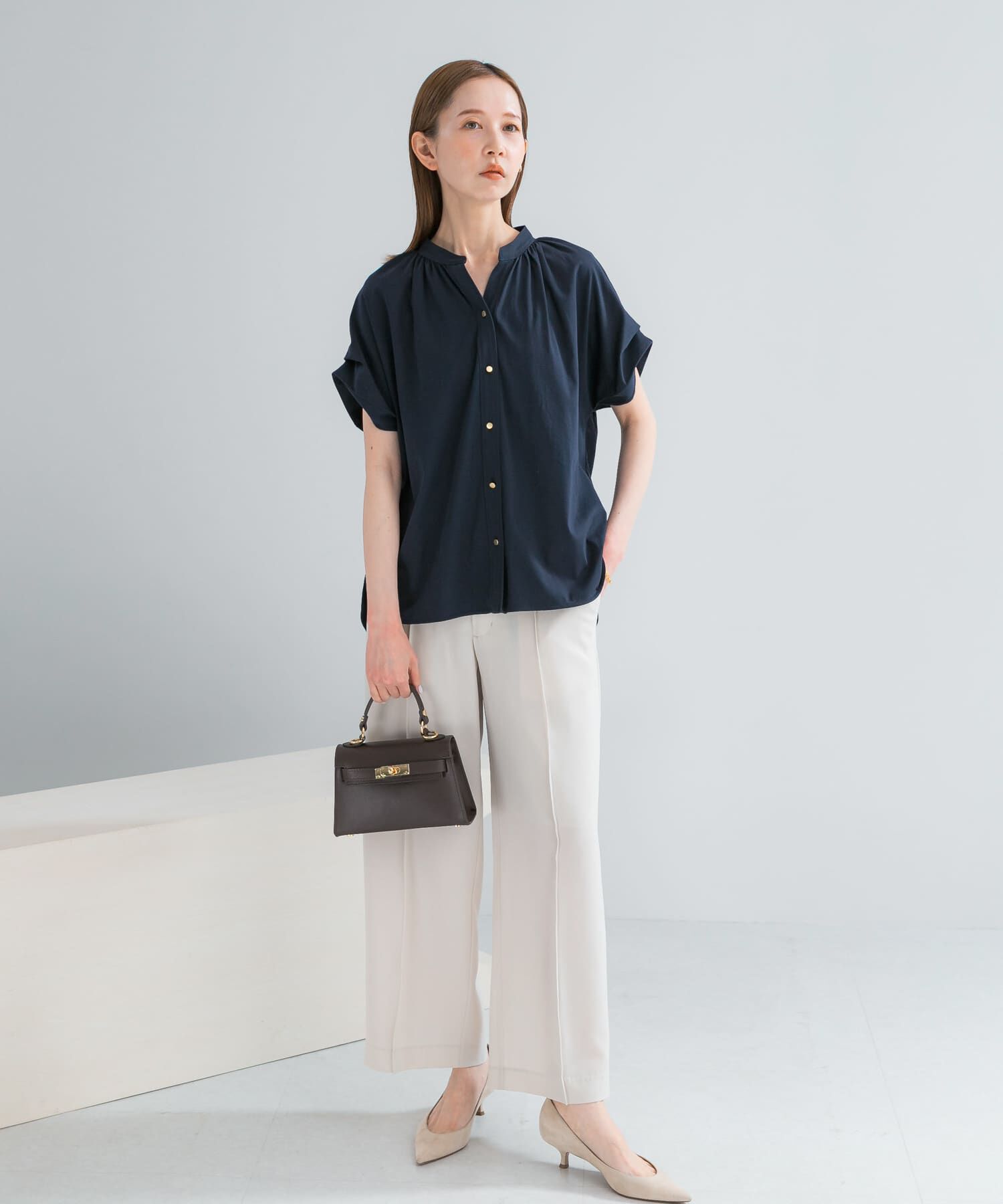 URBAN RESEARCH ROSSO「『WEB/一部店舗限定』汗染防止デザインボタンカットブラウス」|シャツ・ブラウス|