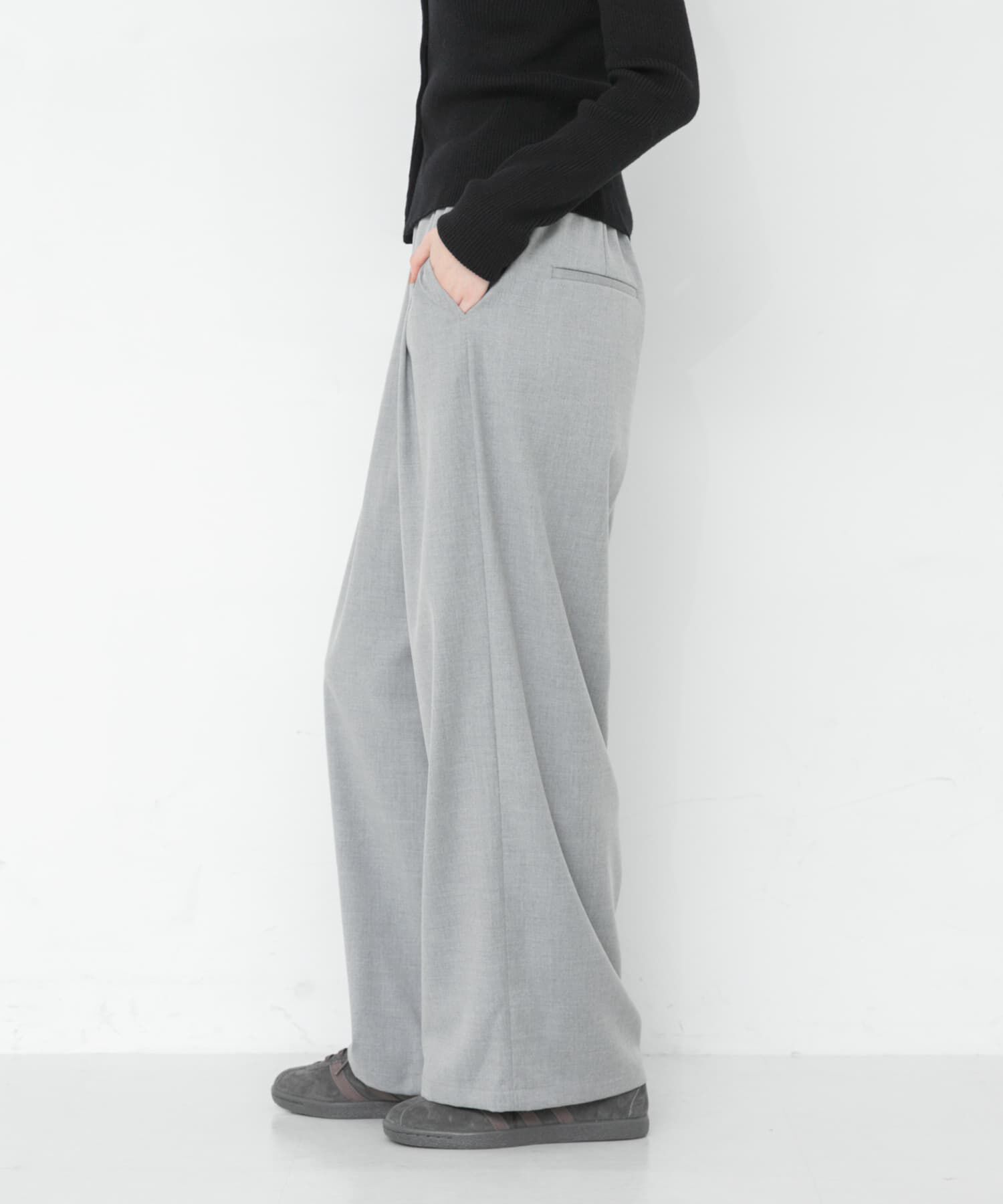 URBAN RESEARCH「『UR TECH SMOOTHLUXE』ウール混タックギャザーストレートパンツ」|その他|