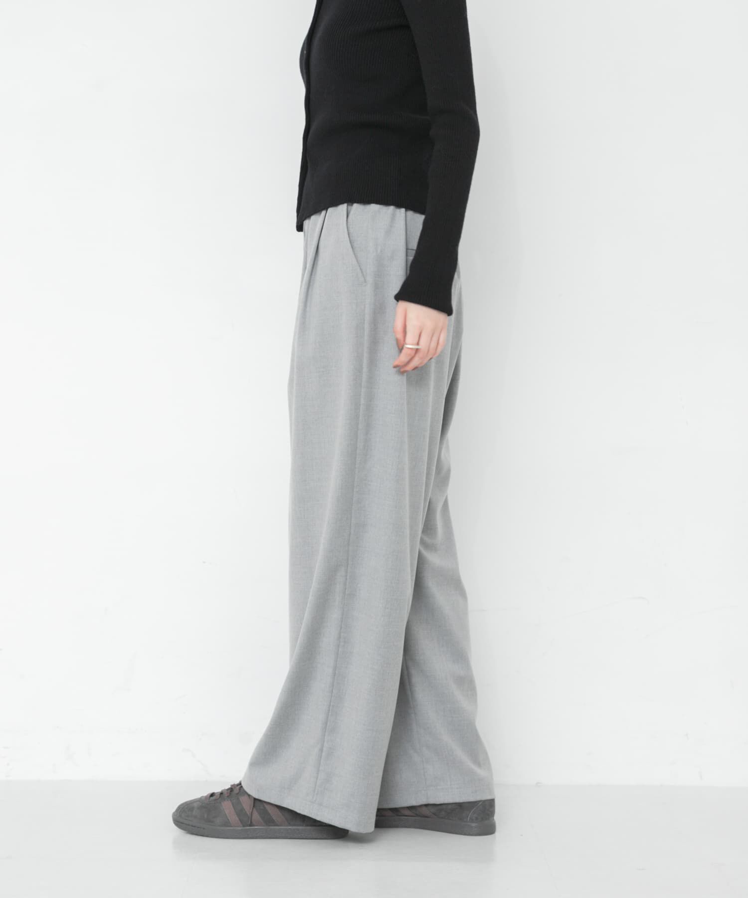 URBAN RESEARCH「『UR TECH SMOOTHLUXE』ウール混タックギャザーストレートパンツ」|その他|