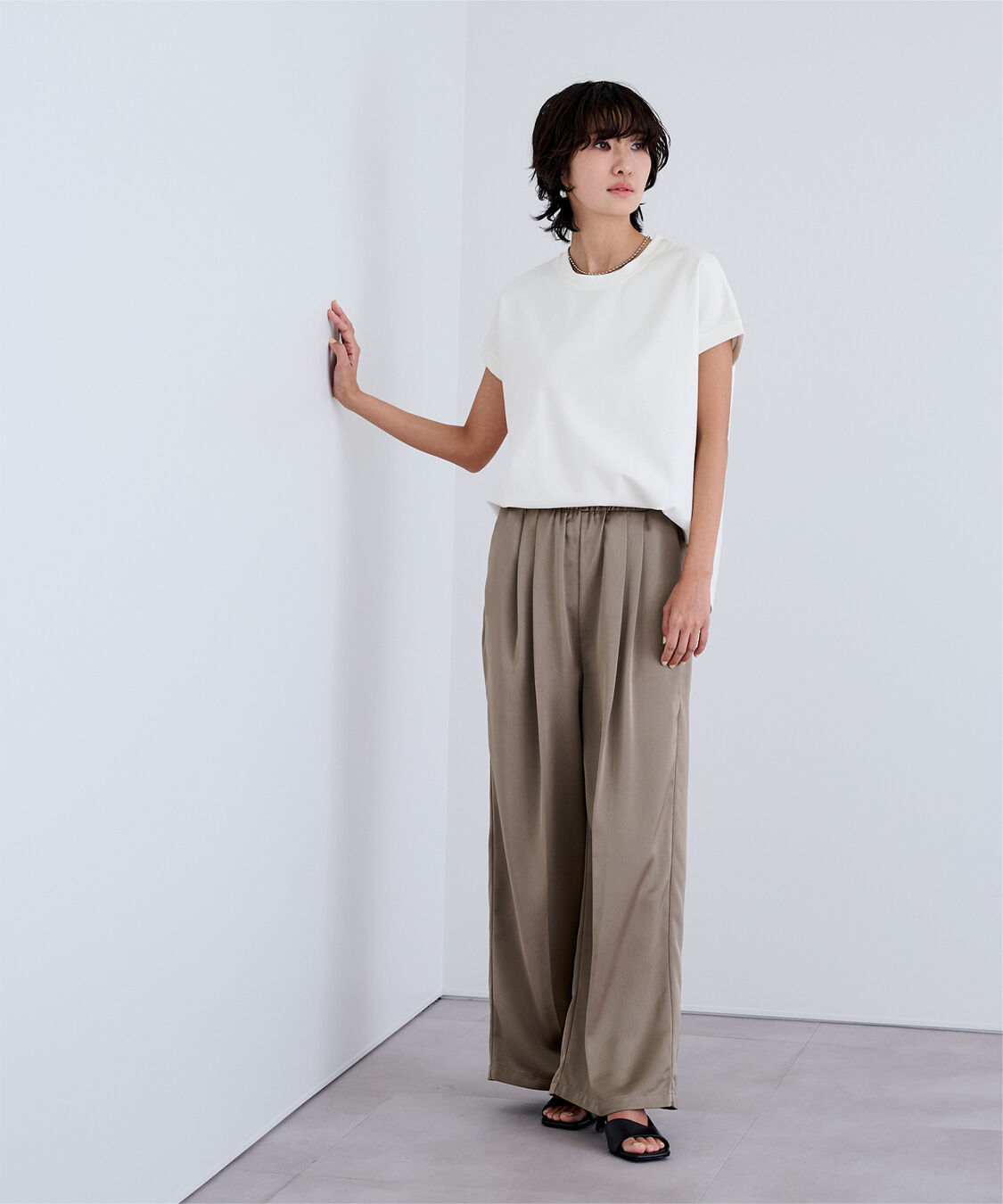 ur's「機能性カットソーフレンチスリーブトップス」|Tシャツ・カットソー|