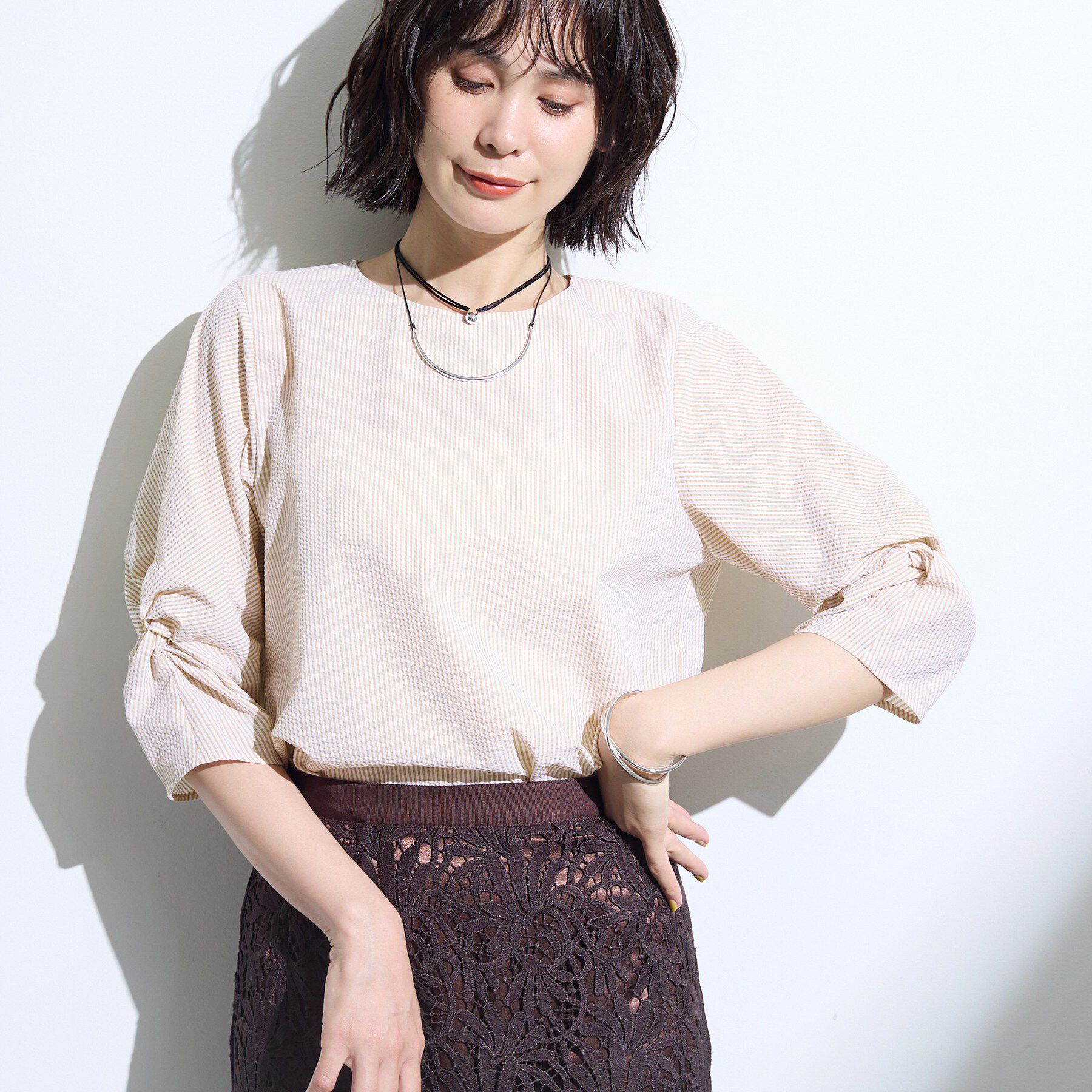 INDIVI「【洗える／UVケア】ねじり袖サッカートップス」|Tシャツ・カットソー|
