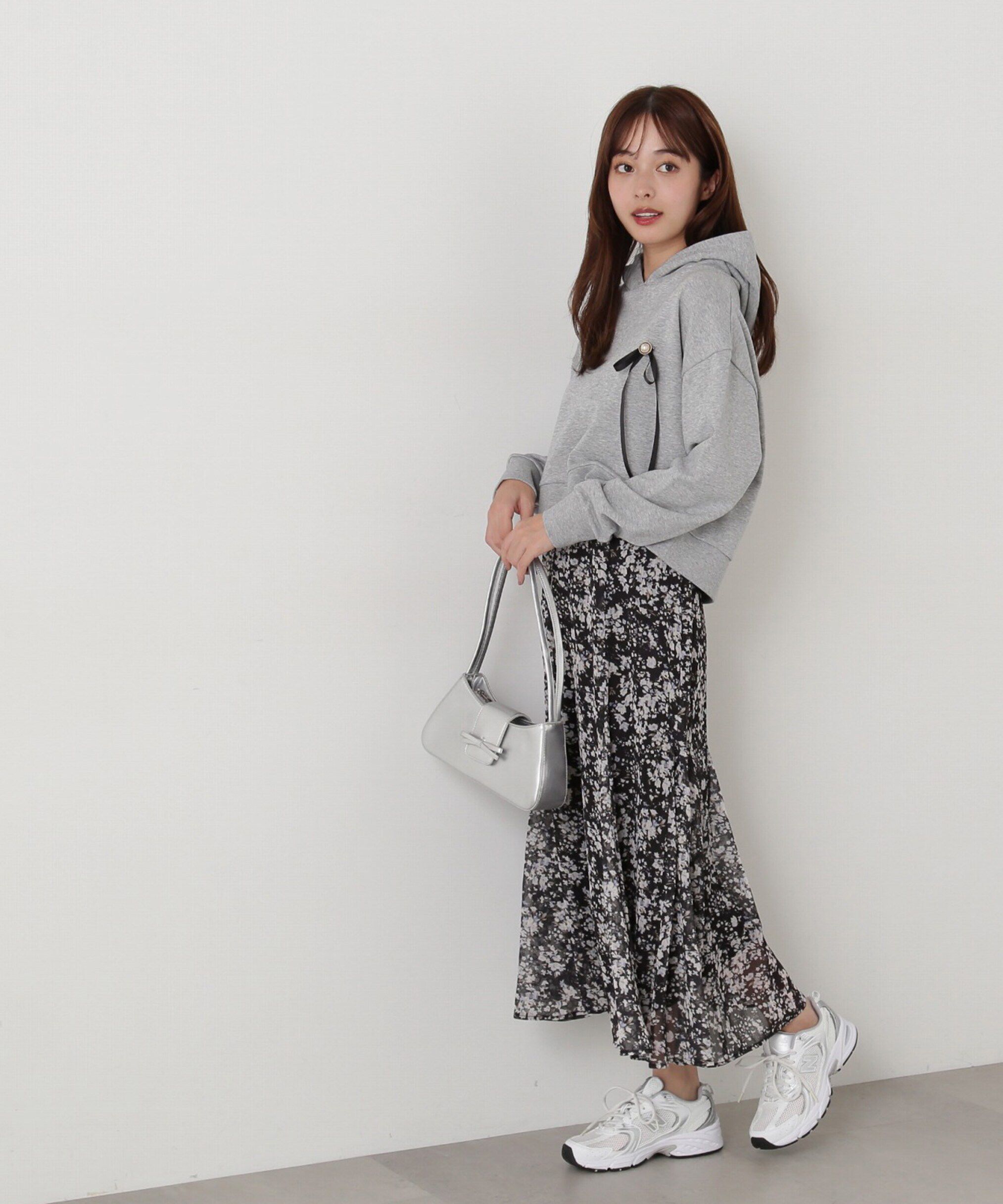 PROPORTION BODY DRESSING「リボンブローチ付きフーディー」|Tシャツ・カットソー|