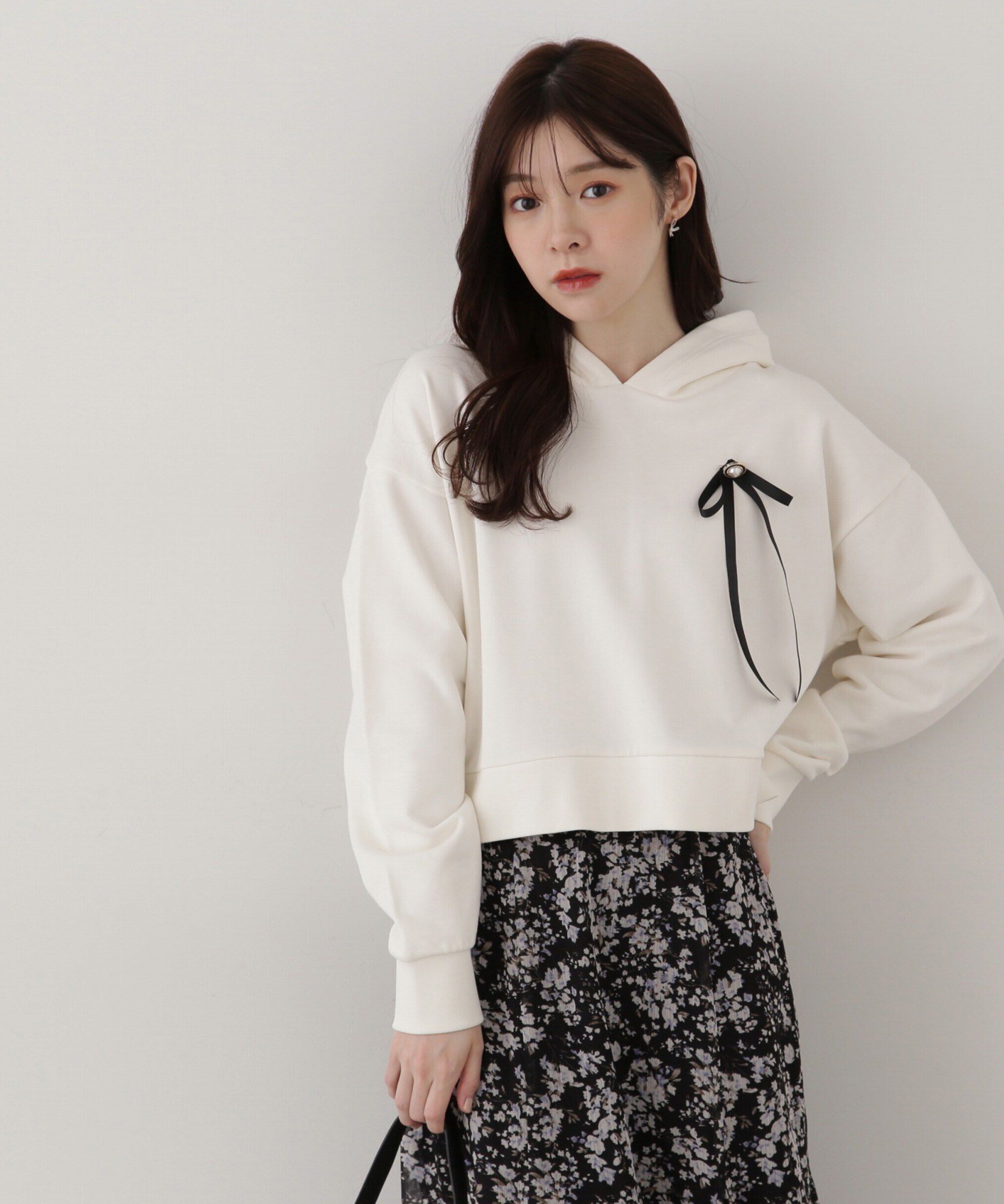 PROPORTION BODY DRESSING「リボンブローチ付きフーディー」|Tシャツ・カットソー|