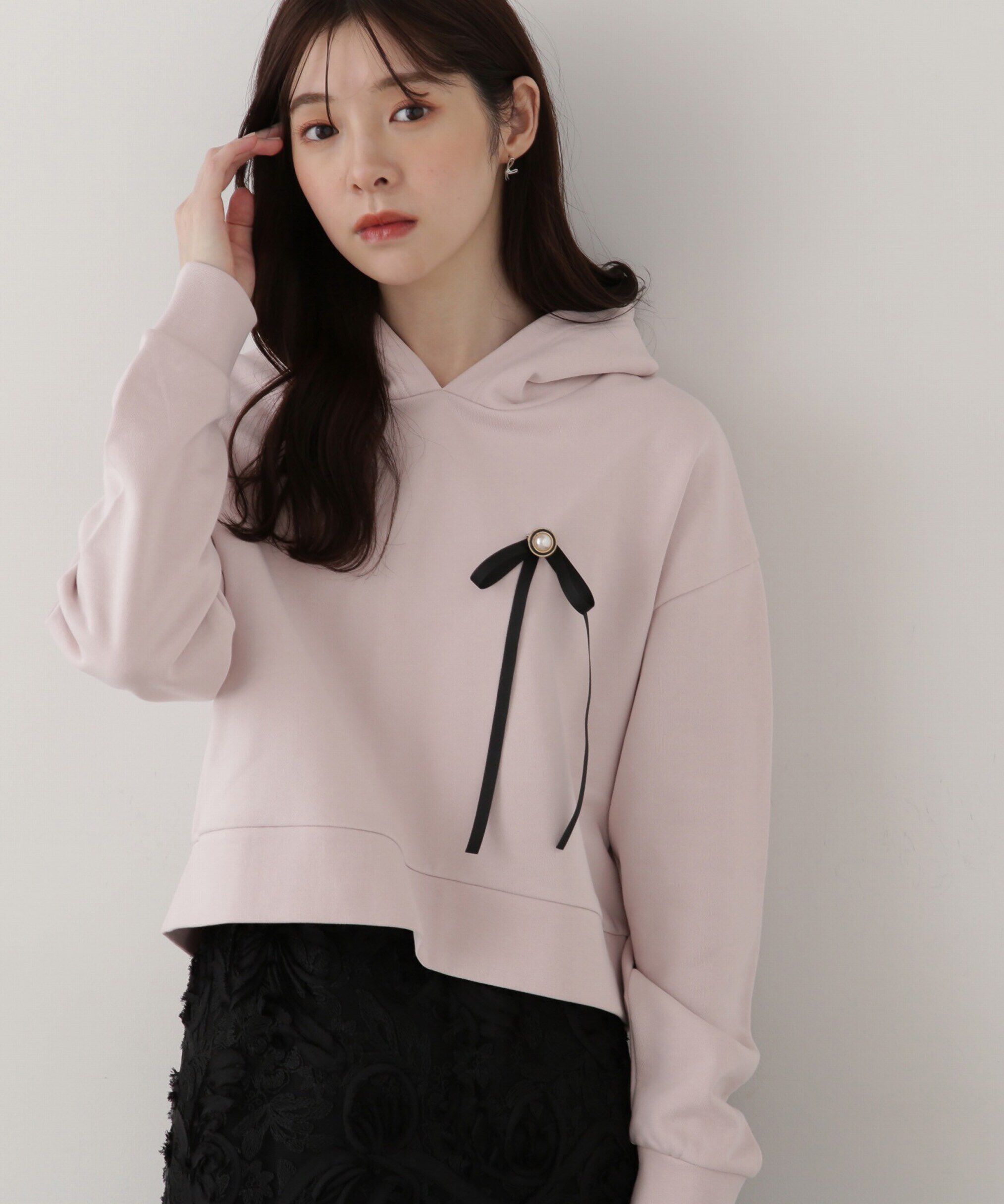 PROPORTION BODY DRESSING「リボンブローチ付きフーディー」|Tシャツ・カットソー|