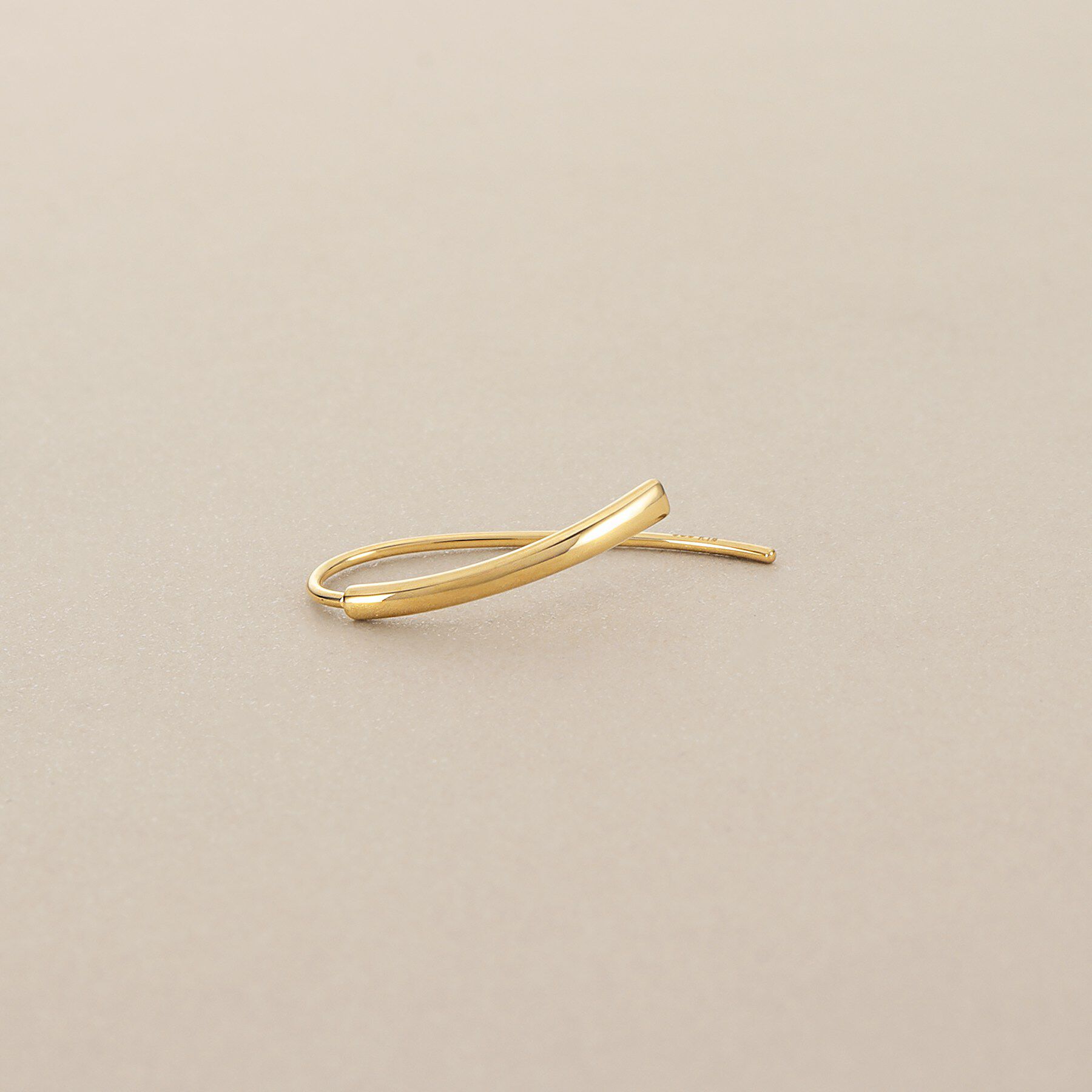 COCOSHNIK「K18中空マーキス フックピアス」|ピアス|
