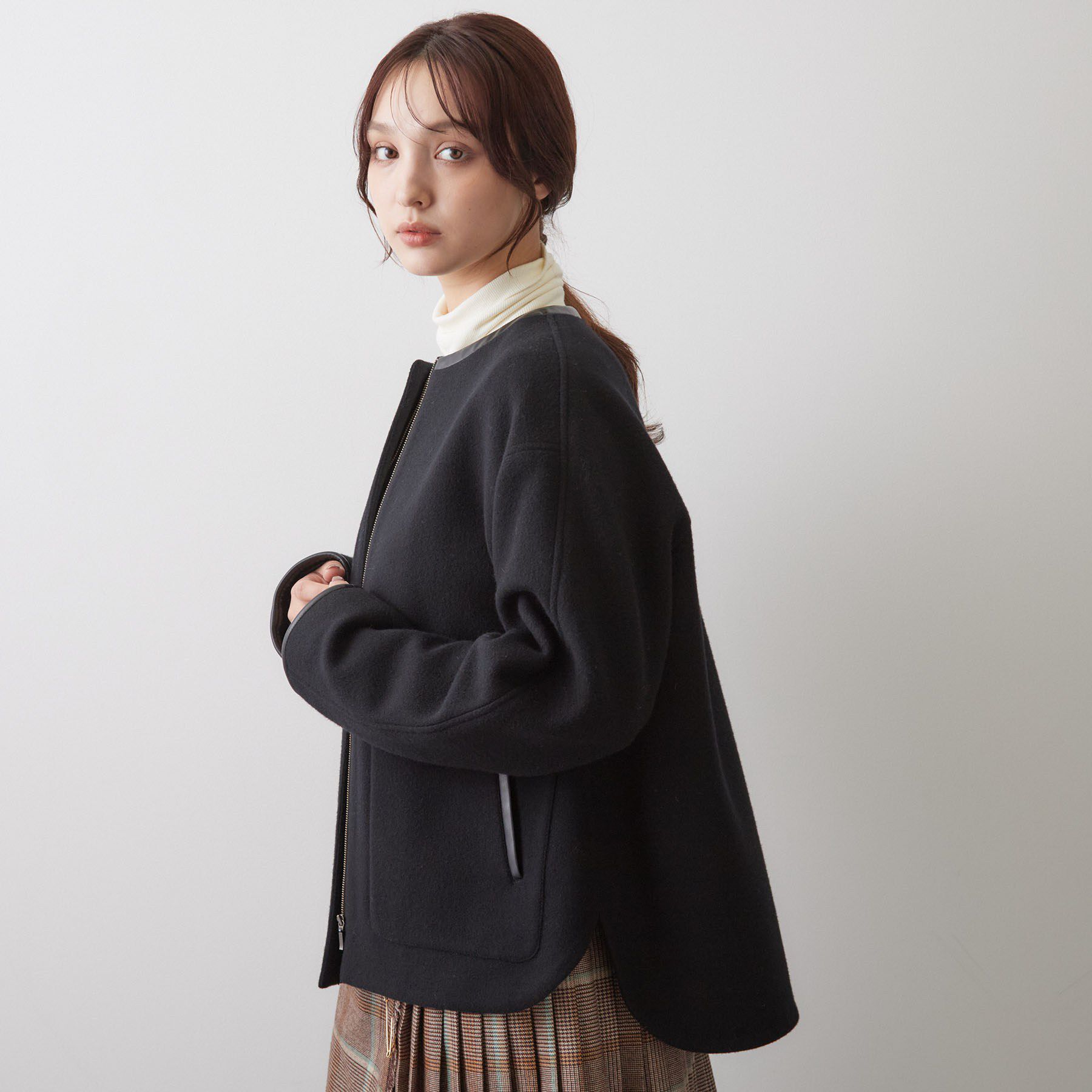 DRESSTERIOR「Super140's レザー調パイピングジャケット」|ブルゾン・スタジャン|