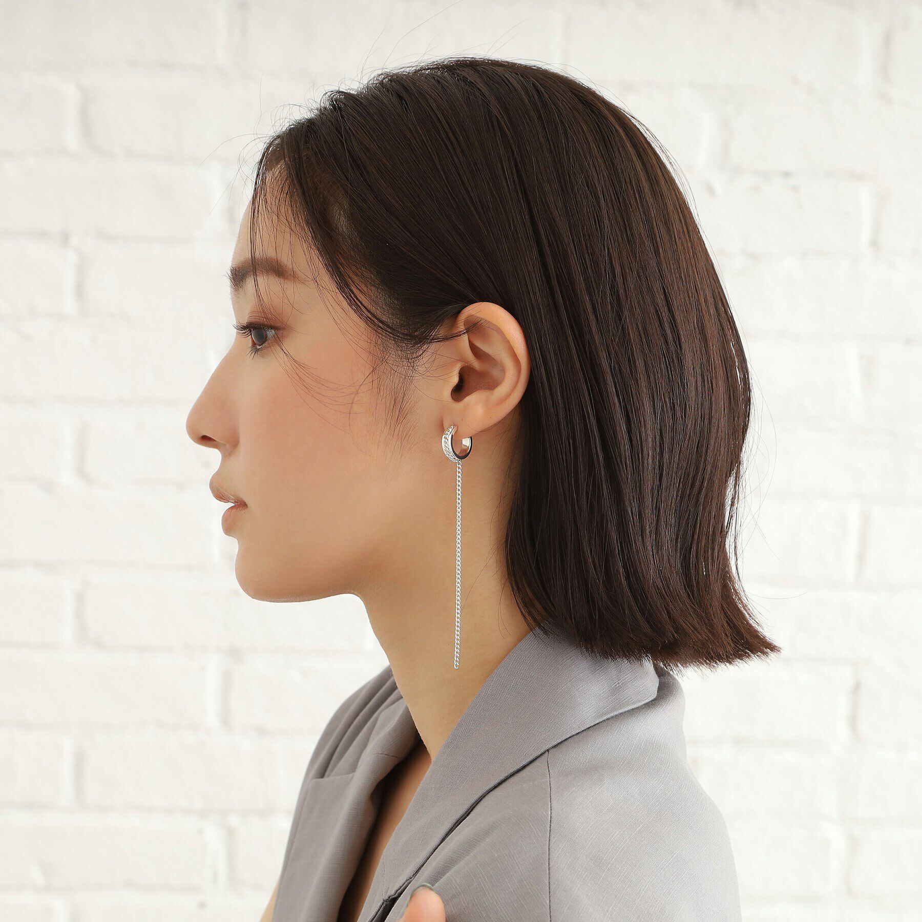 COCOSHNIK ONKITSCH「シルバー ハンギング カーブチェーンピアス」|ピアス|