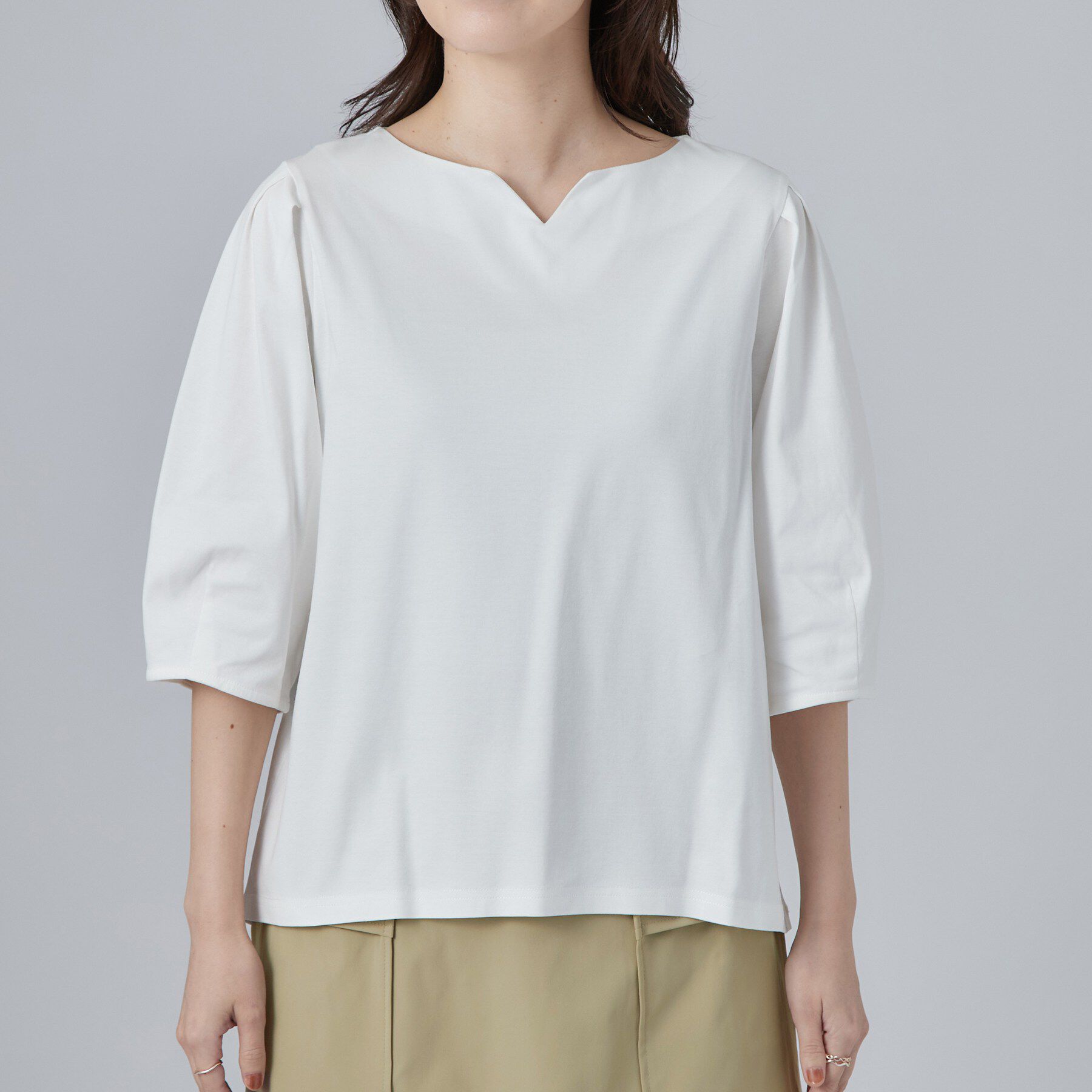 SHOO･LA･RUE「【ひんやり／吸水速乾】クールドライコットン 綿100％ キーネックパフスリーブトップス」|Tシャツ・カットソー|
