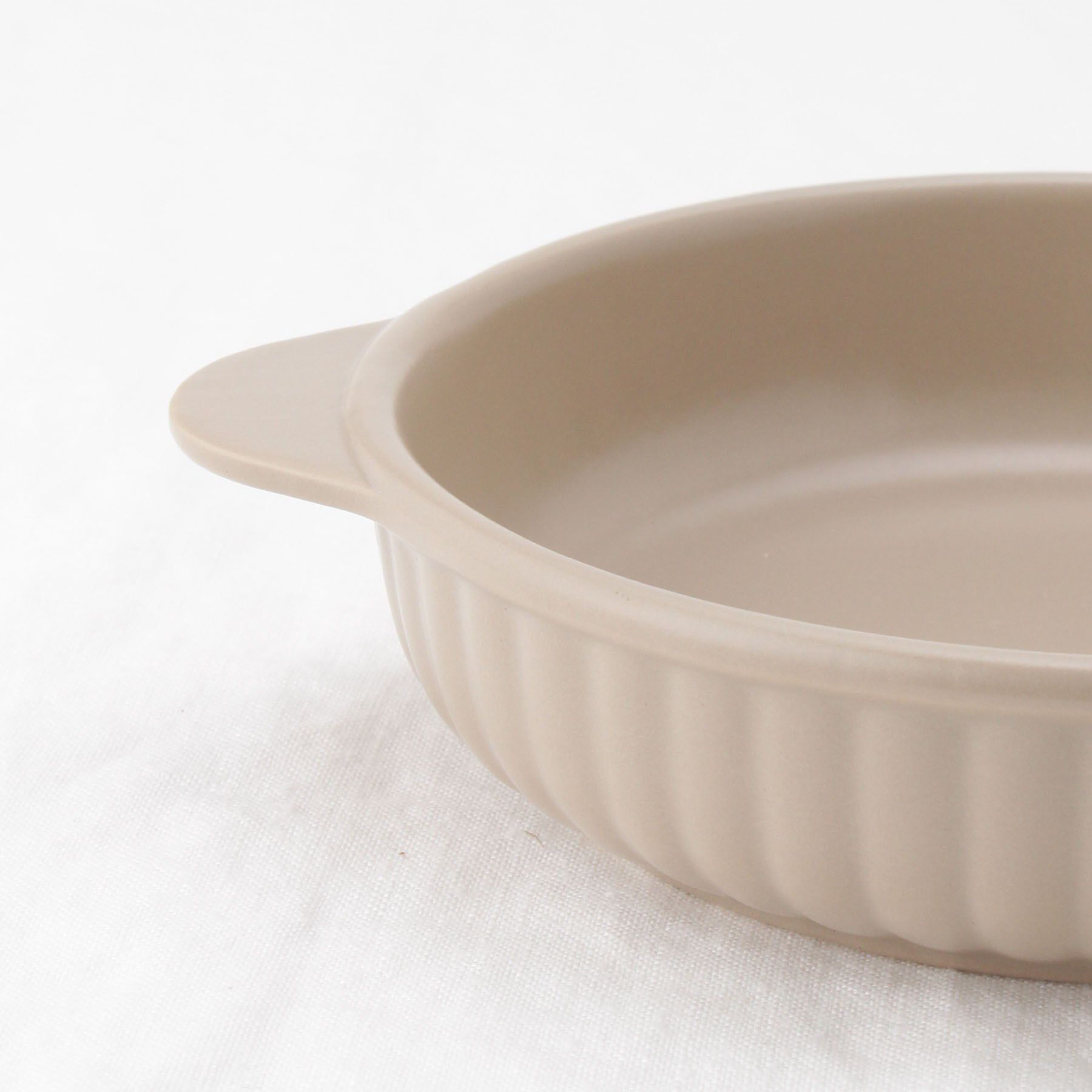 212 KITCHEN STORE「KOS ラウンドグラタン グレージュ」|食器・キッチングッズ|