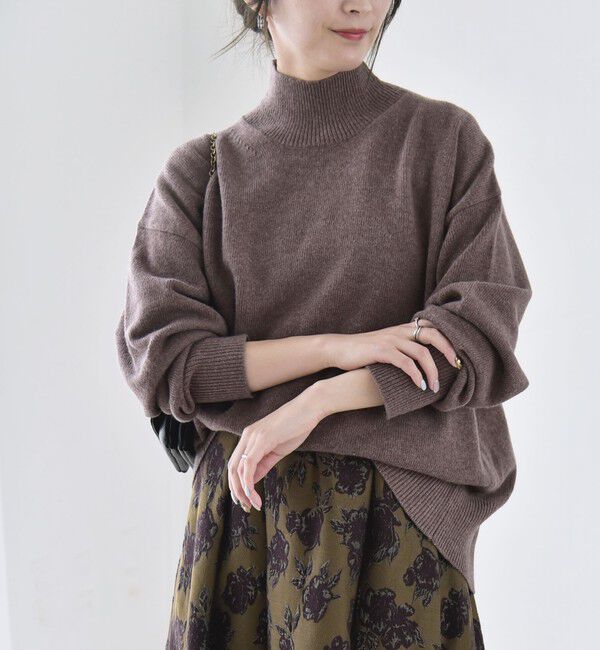quaranciel「《予約》〈手洗い可能〉AQUA カシミヤ ミックス ハイネック スリット ニット」|ニット・セーター|ブラウン