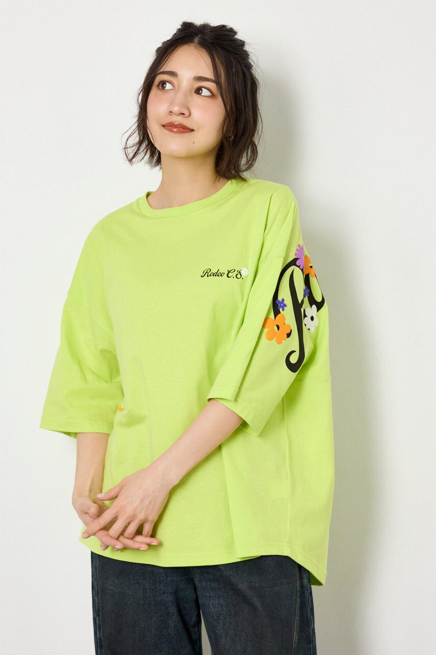 RODEO CROWNS「フラワースクリプトロゴ5分袖Tシャツ」|Tシャツ・カットソー|