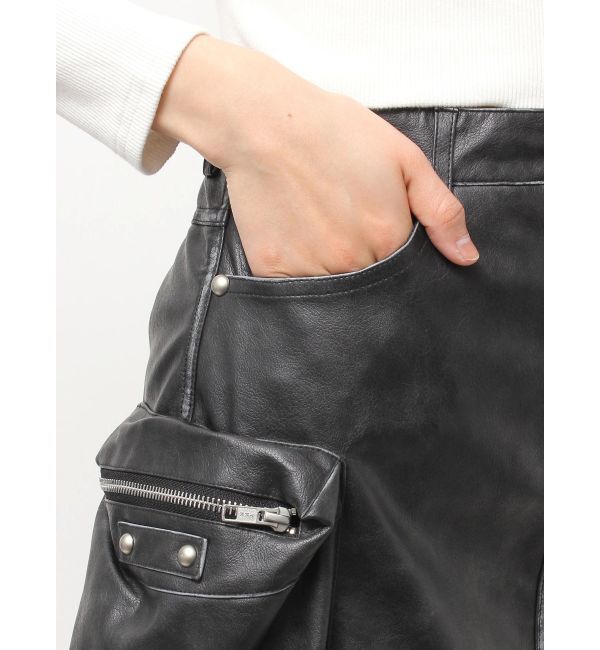 GYDA「URBAN EDGEフェイクレザーユーティリティースカートライクショートパンツ」|スカート|