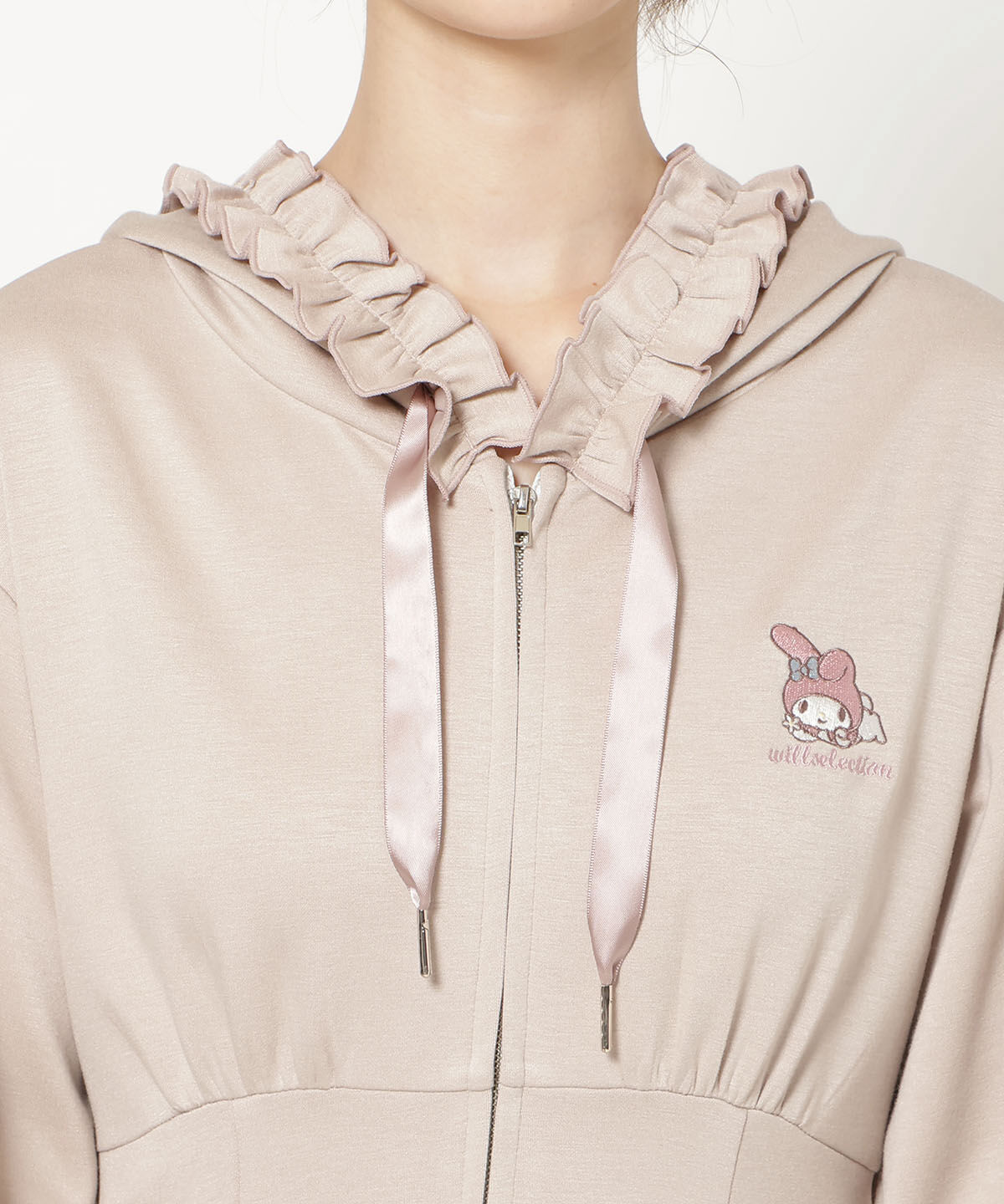 WILLSELECTION「WILLSELECTION&times;マイメロディ＆クロミ 刺繍フリルフードパーカーワンピース」|ワンピース|