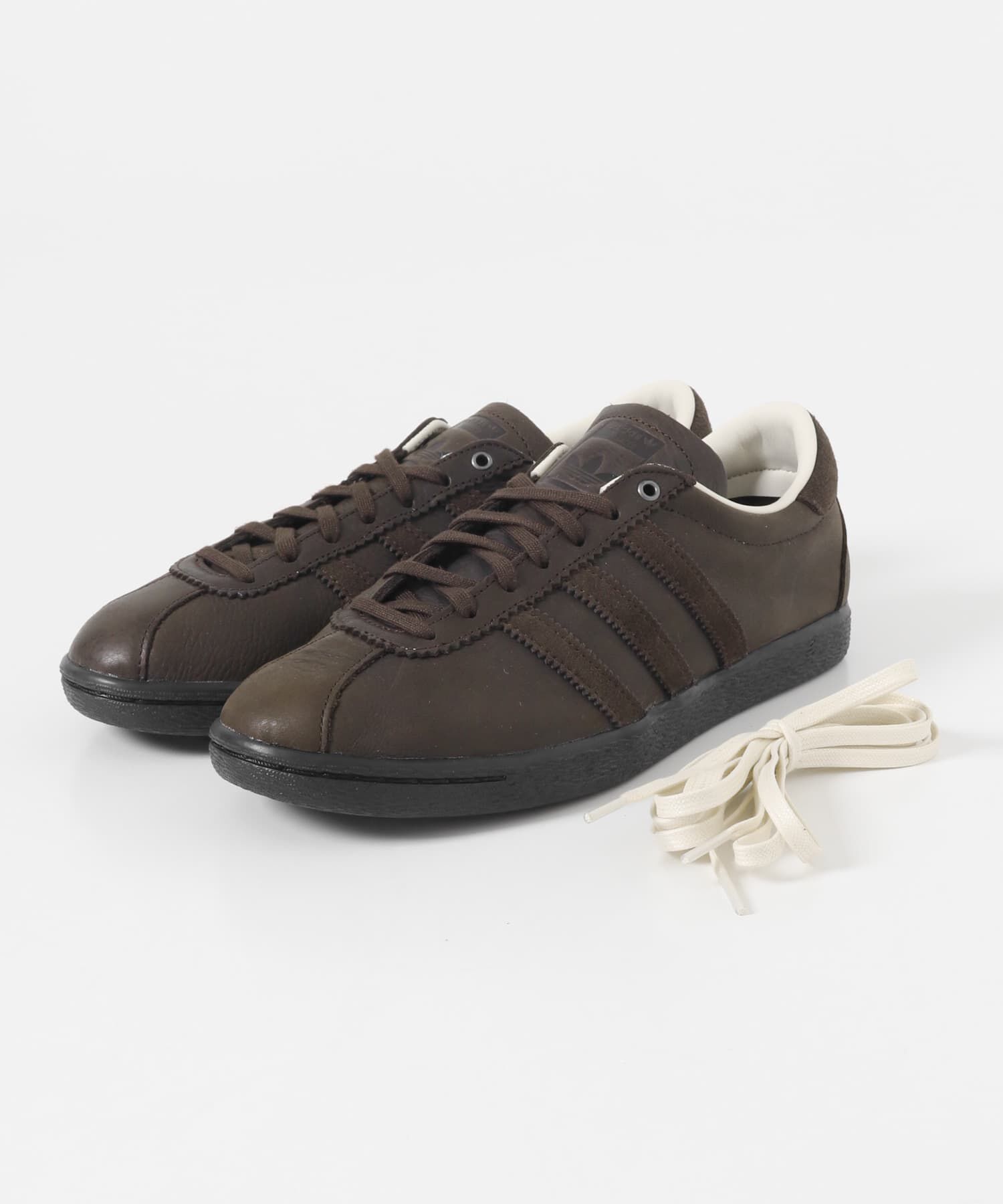 URBAN RESEARCH DOORS「adidas　TOBACCO」|スニーカー|