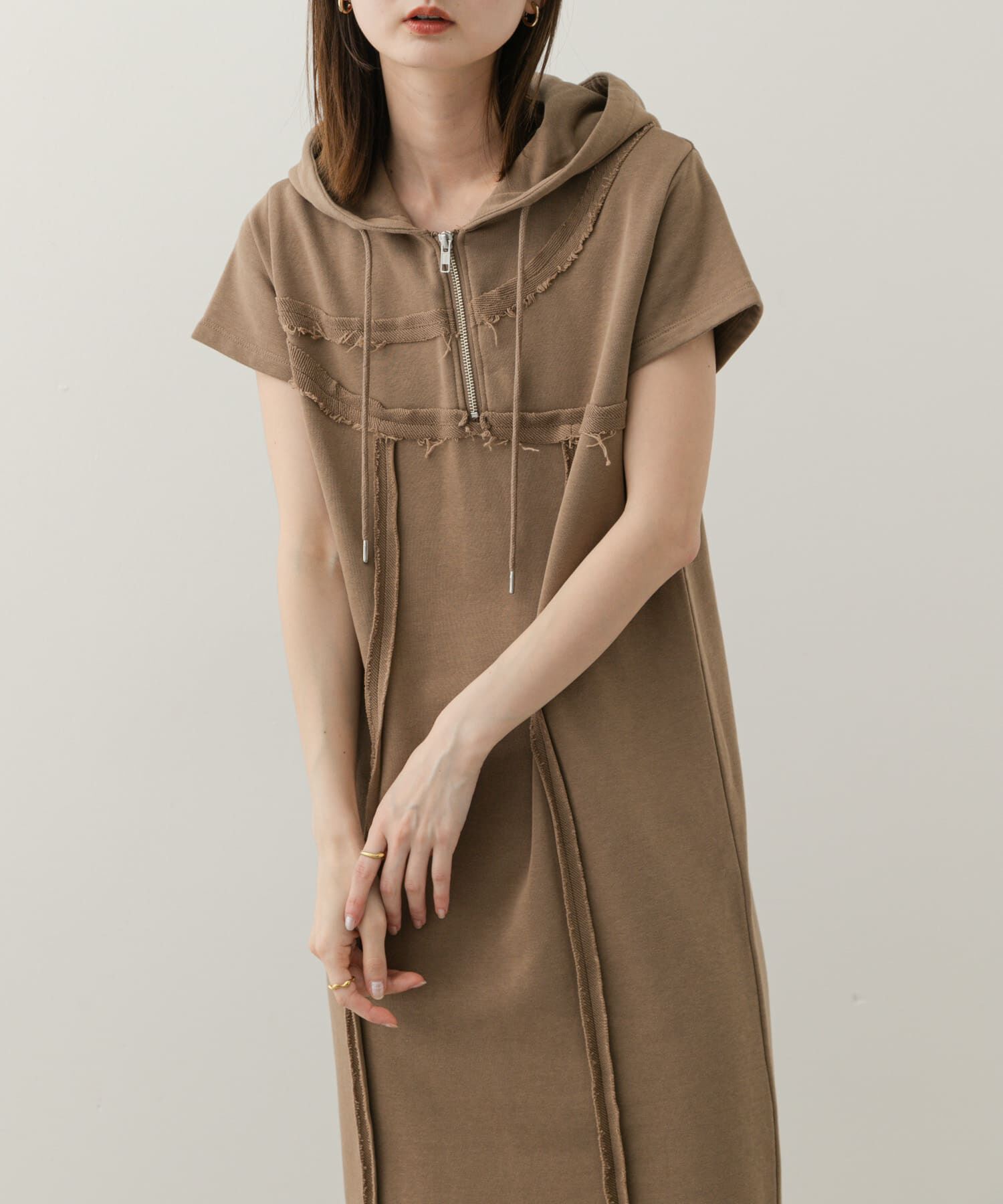 SENSE OF PLACE by URBAN RESEARCH「フーディージップワンピース」|ワンピース|