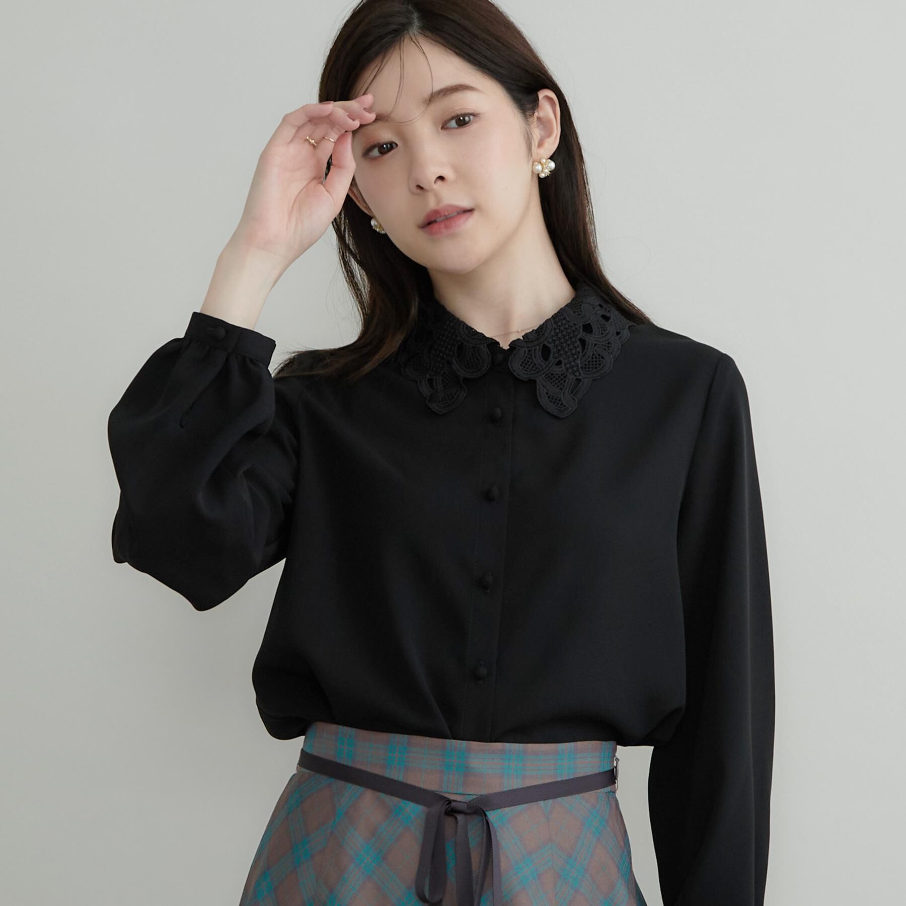 Couture broach「【お顔まわり彩る】レース衿ジョーゼットブラウス」|シャツ・ブラウス|ブラック(019)