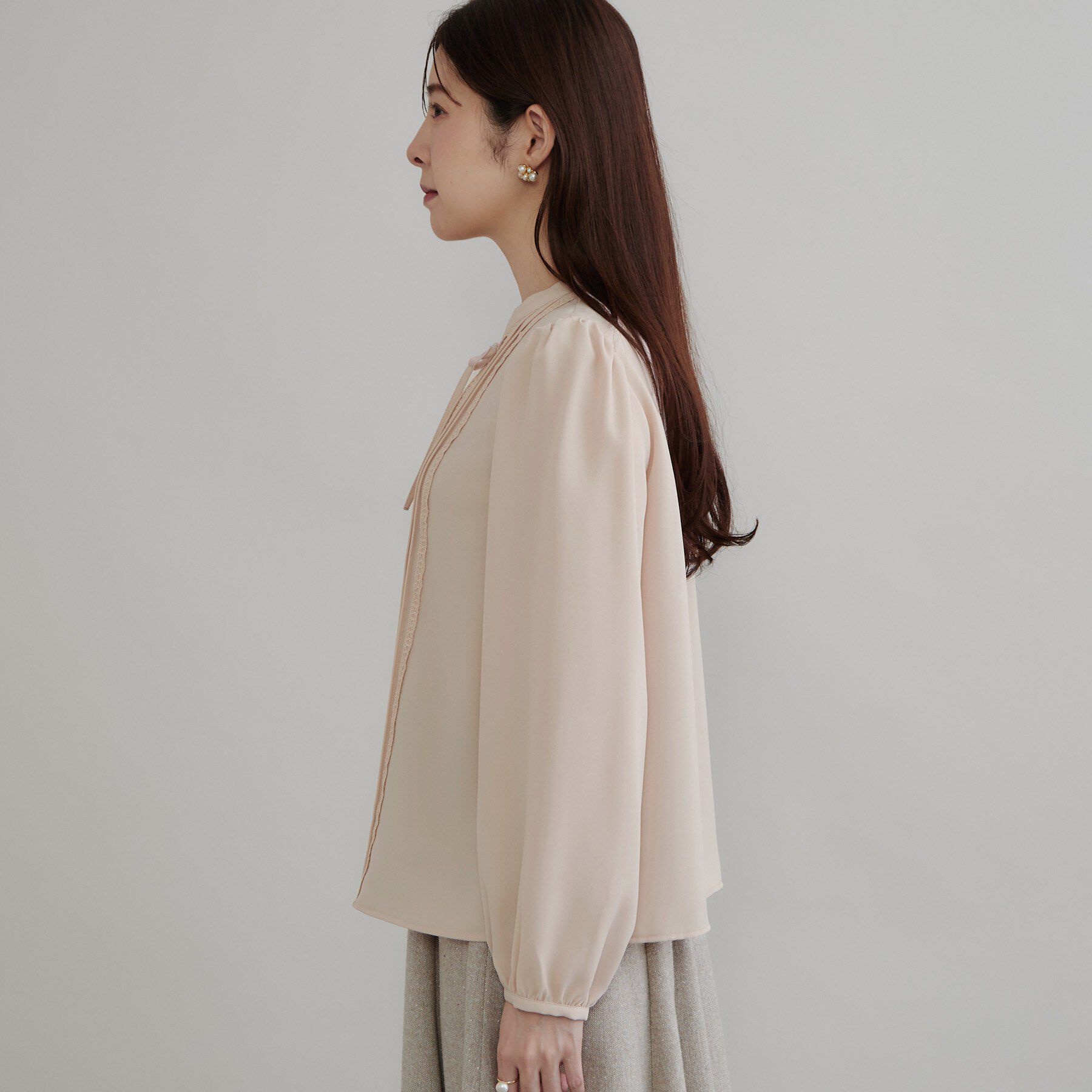 Couture broach「【衿元リボンが可憐】ピンタック レース ブラウス」|シャツ・ブラウス|