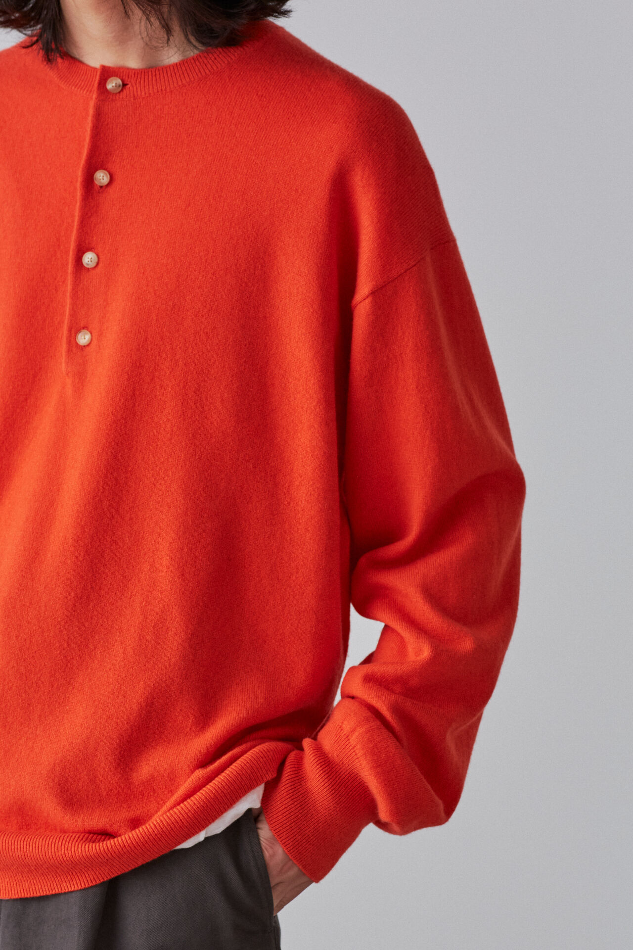 YLEVE 「YLEVE / CASHMERE KN  HENRY NECK P/O」|ニット・セーター|
