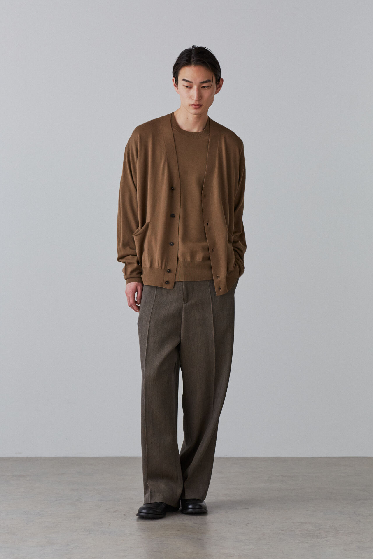 YLEVE 「YLEVE / SUPERFINE 120&rsquo;S BIELLA YARN KN CD」|ニット・セーター|