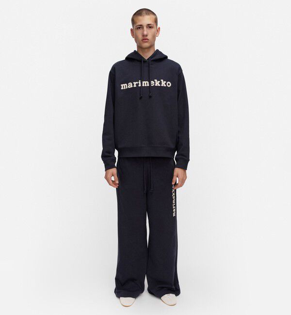 Marimekko「Skripti Logo Placement フーディー」|シャツ・ブラウス|