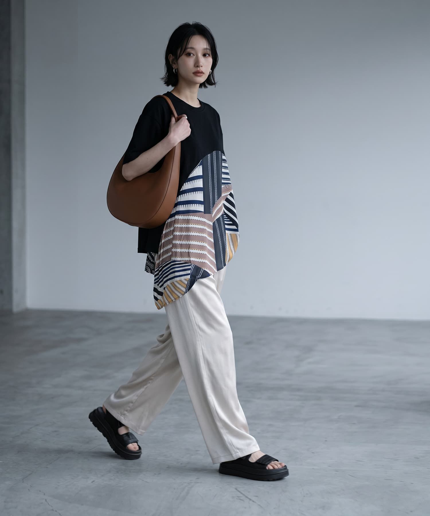 STYLE DELI「【BLK001】スカーフ柄パッチワークTシャツ」|Tシャツ・カットソー|