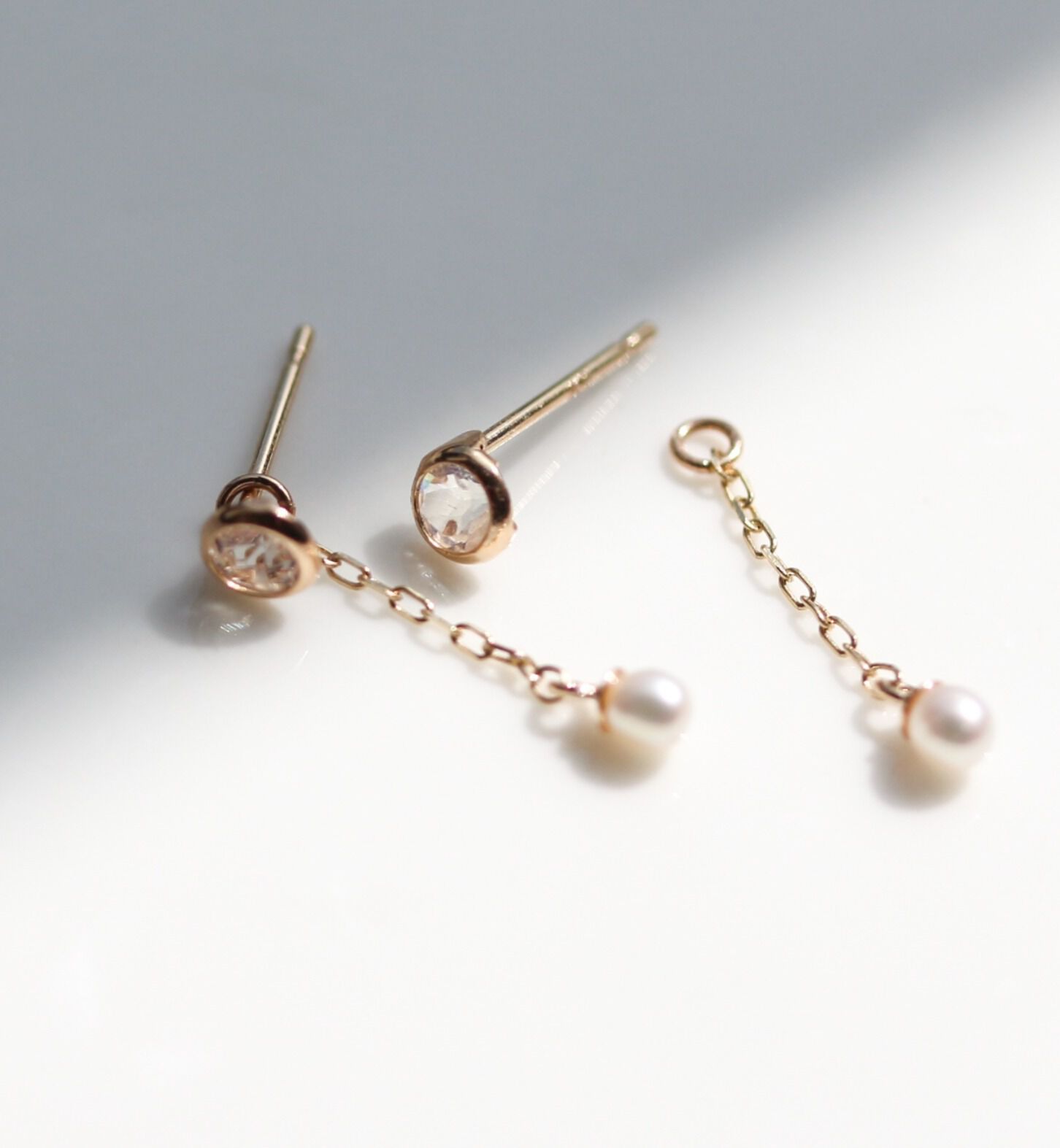  「ロイヤルブルームーンストーン / パール ピアス | K10YG」|ピアス|